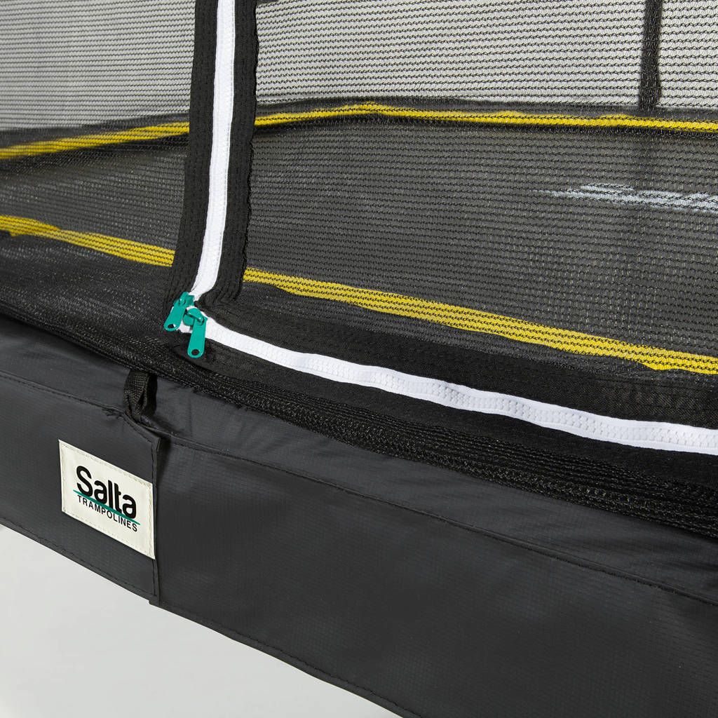 trampoline 366x244 cm