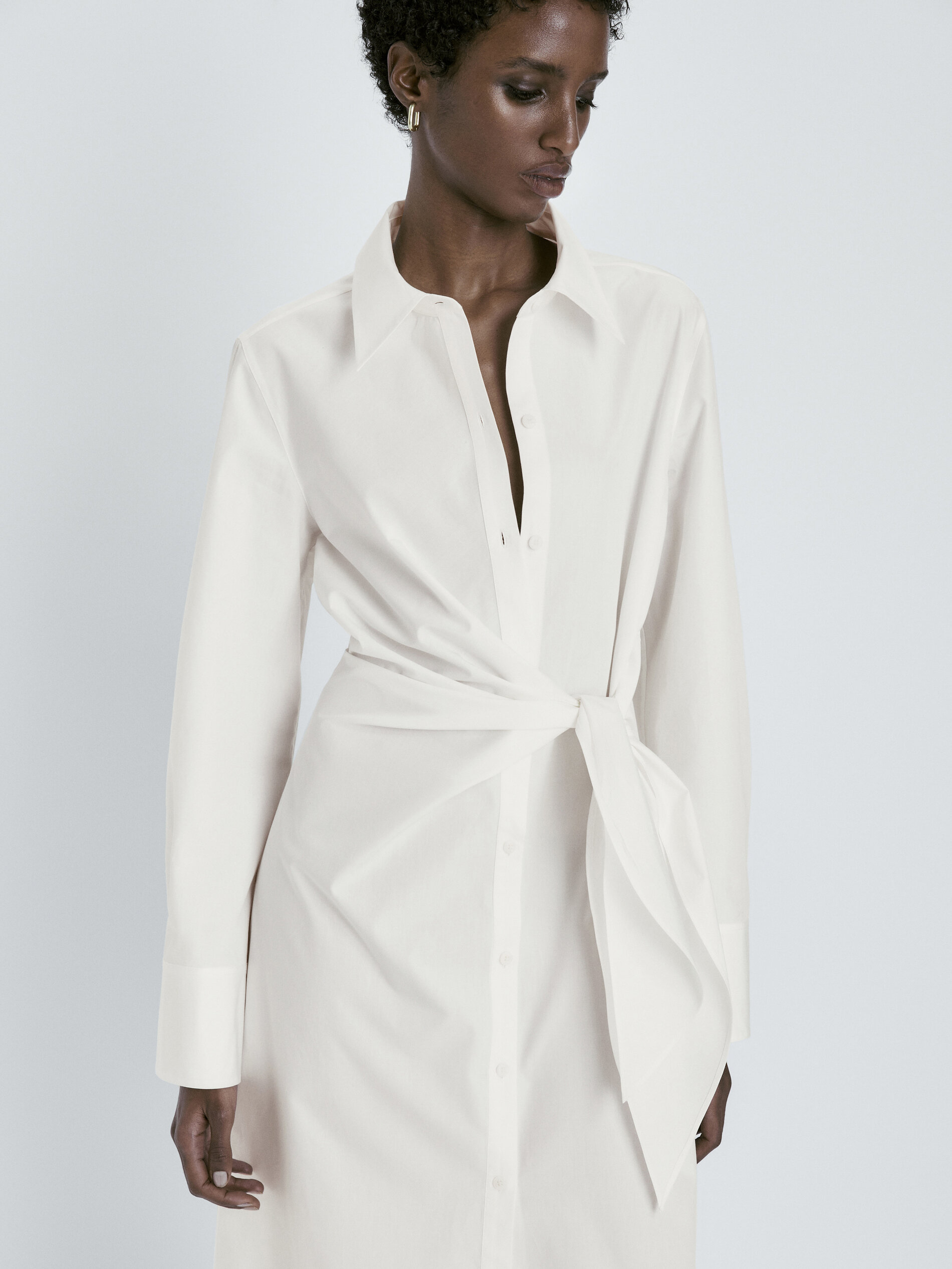 Vestido camiseiro nude com detalhes em popeline - BRANCO