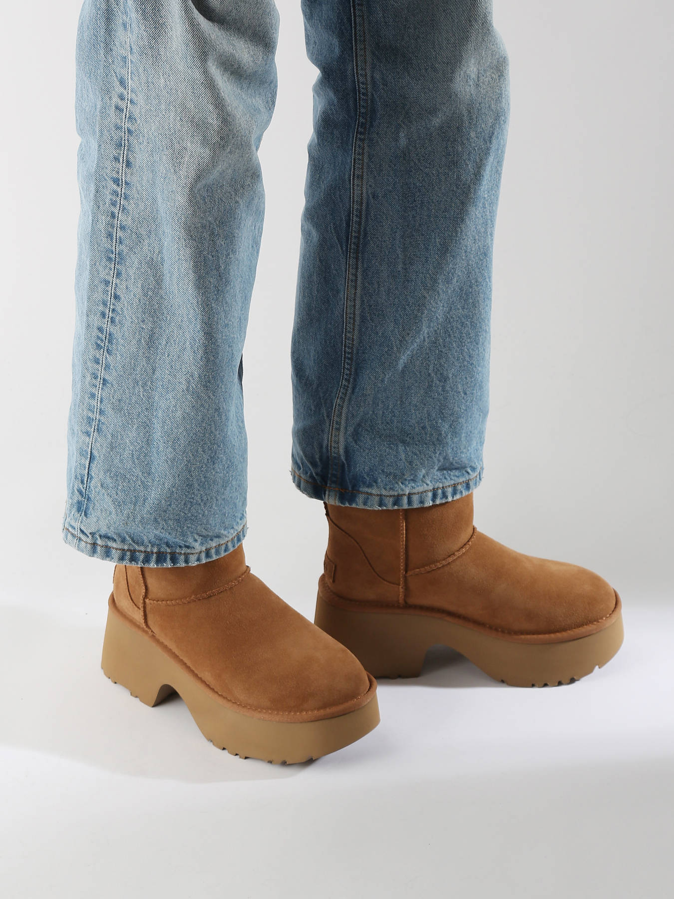 Bottes  talon Classic Short New height en cuir UGG
