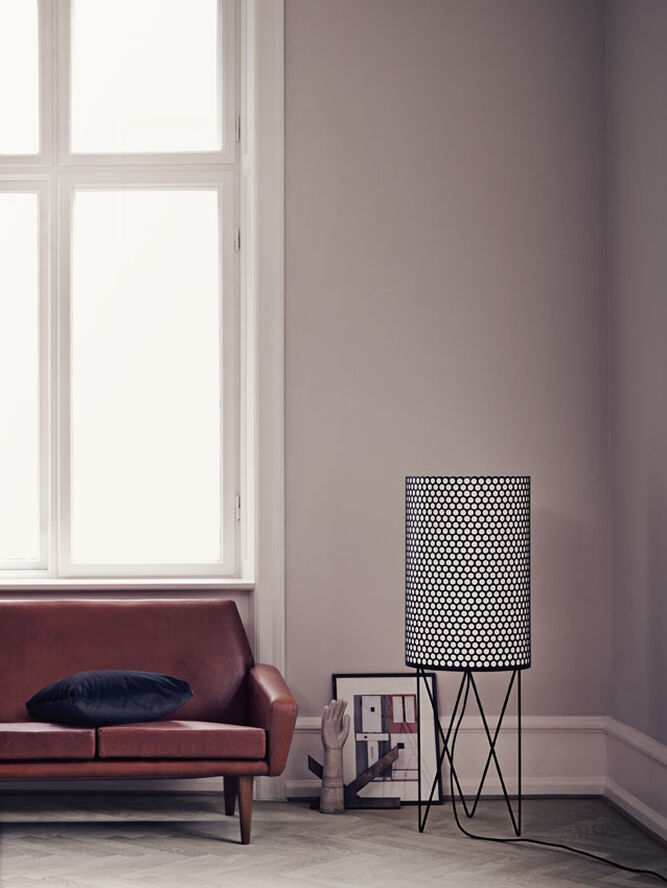 Gubi Pedrera PD2 gulvlampe Sort