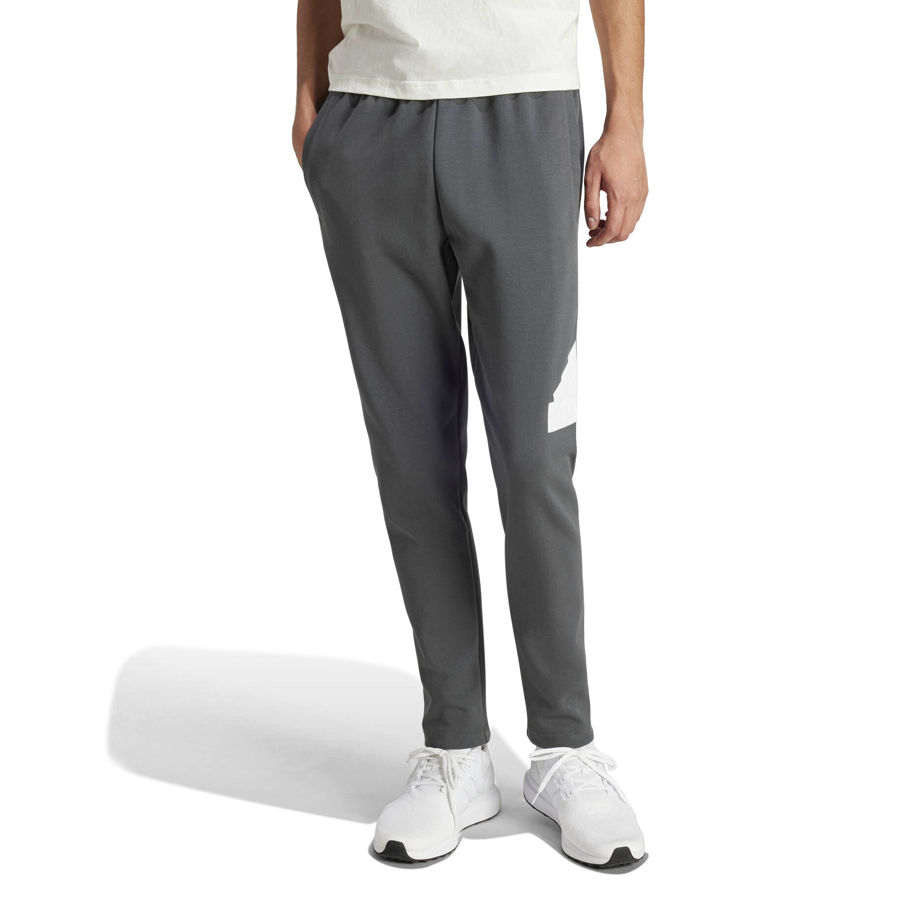 adidas Sportswear| Herren Sweathose FUTURE ICONS BADGE OF SPORT