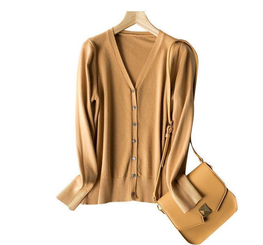 Gistinty - V-hals effen vest met knoopjes