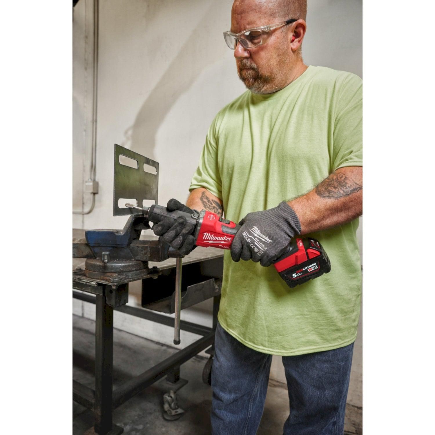Milwaukee M18 FUEL™ FDGRB-502X Accu rechte stiftslijper met Rapidstop™ en schuifschakelaar Gen2 5.0Ah in HD-Box - 4933480954