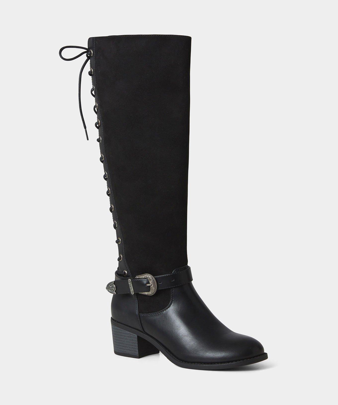 Stiefel mit Schnürung und Zierschnalle