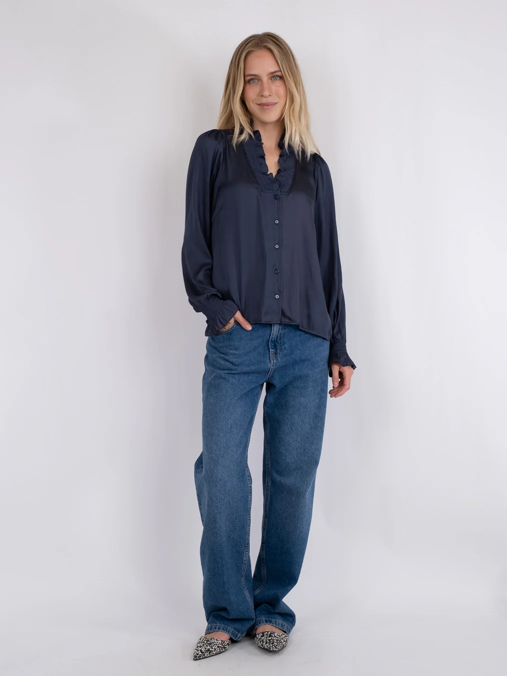 Neo Noir  Brielle Satin bluse - Midnight blue