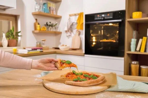 Gorenje Essential BOS6737E06B - Ovn - med dampfunktion - til indbygning - niche - bredde: 56 cm - dybde: 55 cm - højde: 59 cm - med selv-rengøring - Klasse A - sort