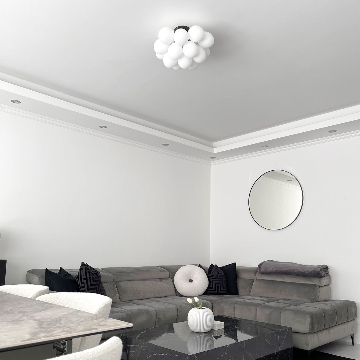 Art deco plafondlamp zwart met opaal glas 4-lichts - Uvas