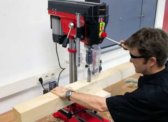 Einhell TE-BD 750 E, Søjleboremaskine, Nøglefri, B16, Knapper, Aluminium, Sort, Rød, 450 rpm