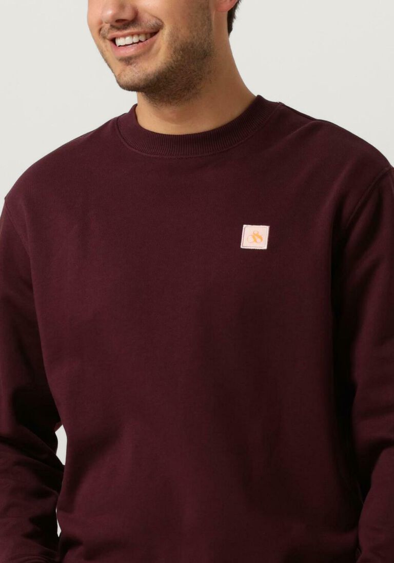 SCOTCH & SODA bordeaux scotch & soda trui regular fit logo badge sweatshirt in organic cotton