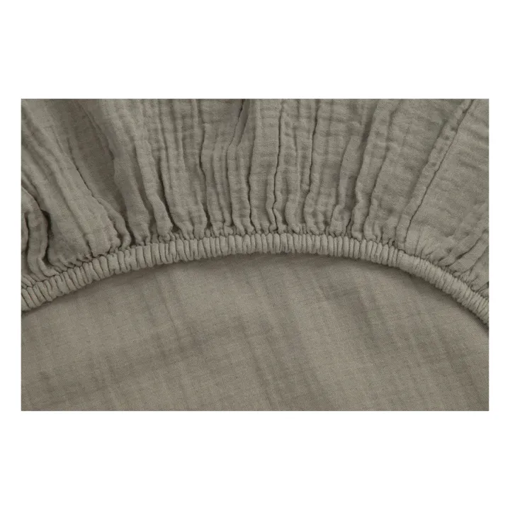 garbo&friends Drap-housse Géranium en mousseline de coton | Vert kaki