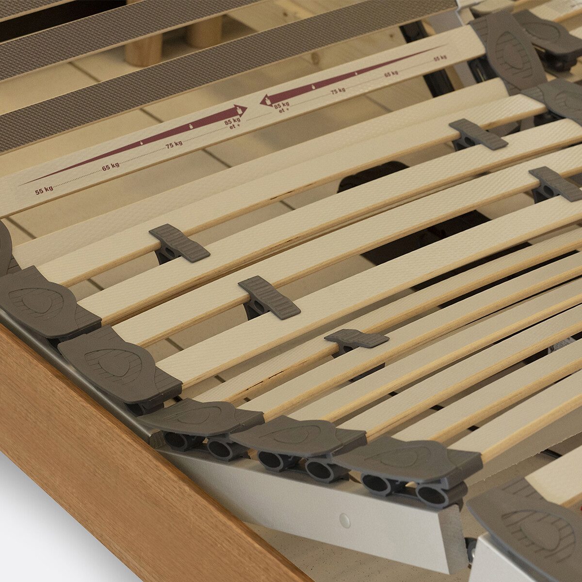 LA REDOUTE INTERIEURS<br>Cama elétrica com estrado de ripas de madeira