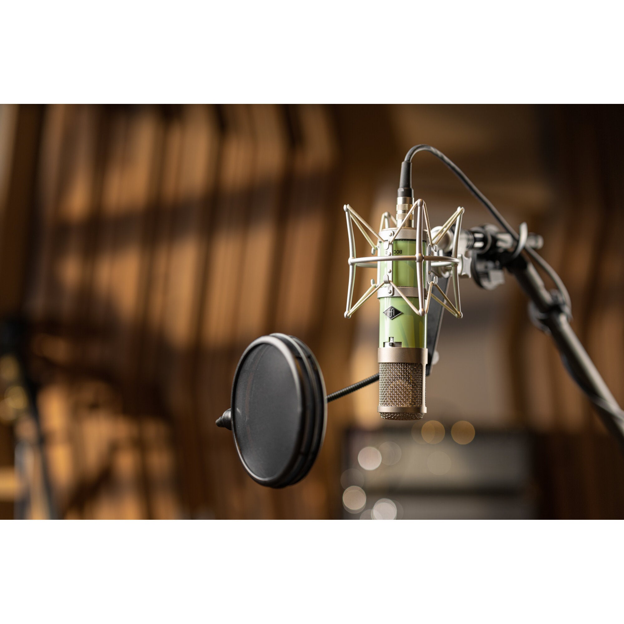 Universal Audio UA Bock 251 grootmembraan buizen condensatormicrofoon