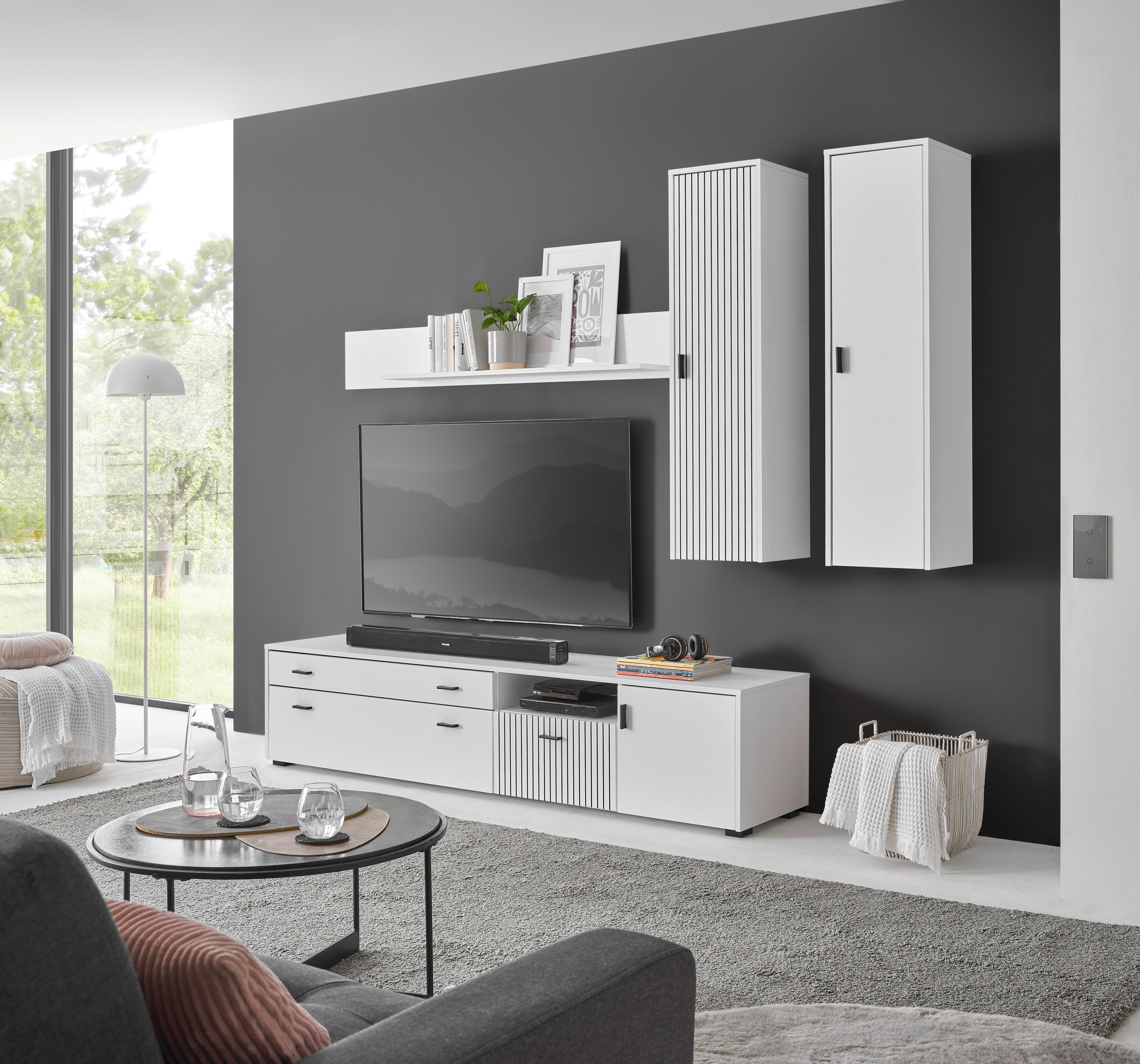 INOSIGN Mehrzweckschrank »Hudson« in moderner Trendfarbe, Griffe aus Metall (Schwarz), Höhe 120 cm