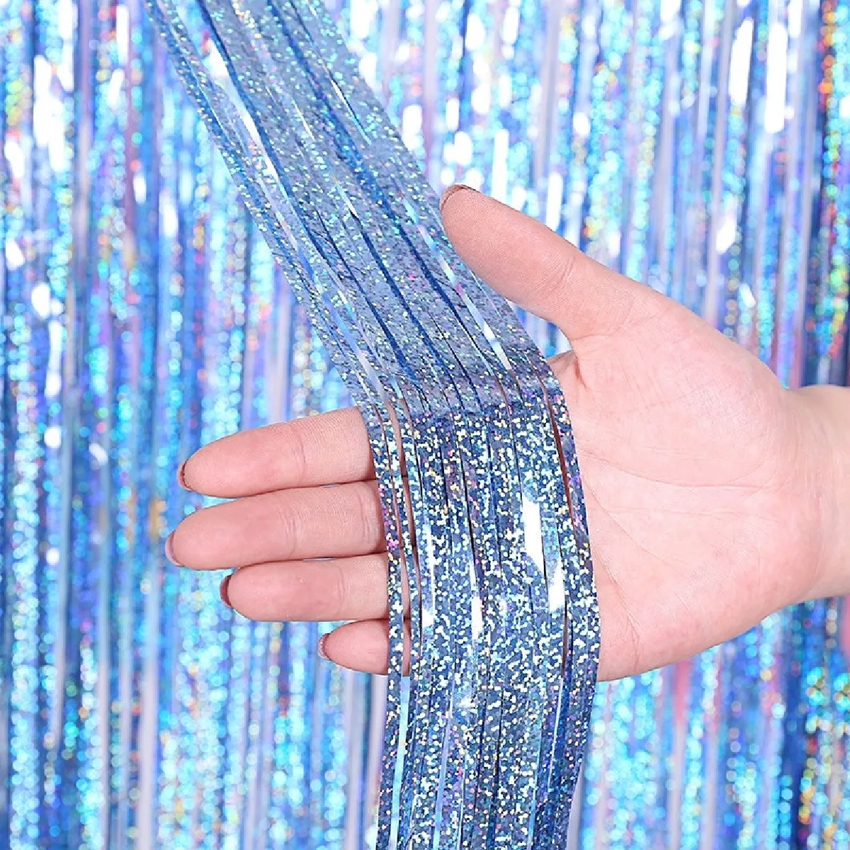 Wewoo Décorations de Fête 2 PCS Toile De Fond Rideaux Paillettes D'or Tinsel Fringe Feuille Rideau D'anniversaire De Mariage Décoration Adulte Anniversaire DécorTaille 1 * 3m Bleu clair