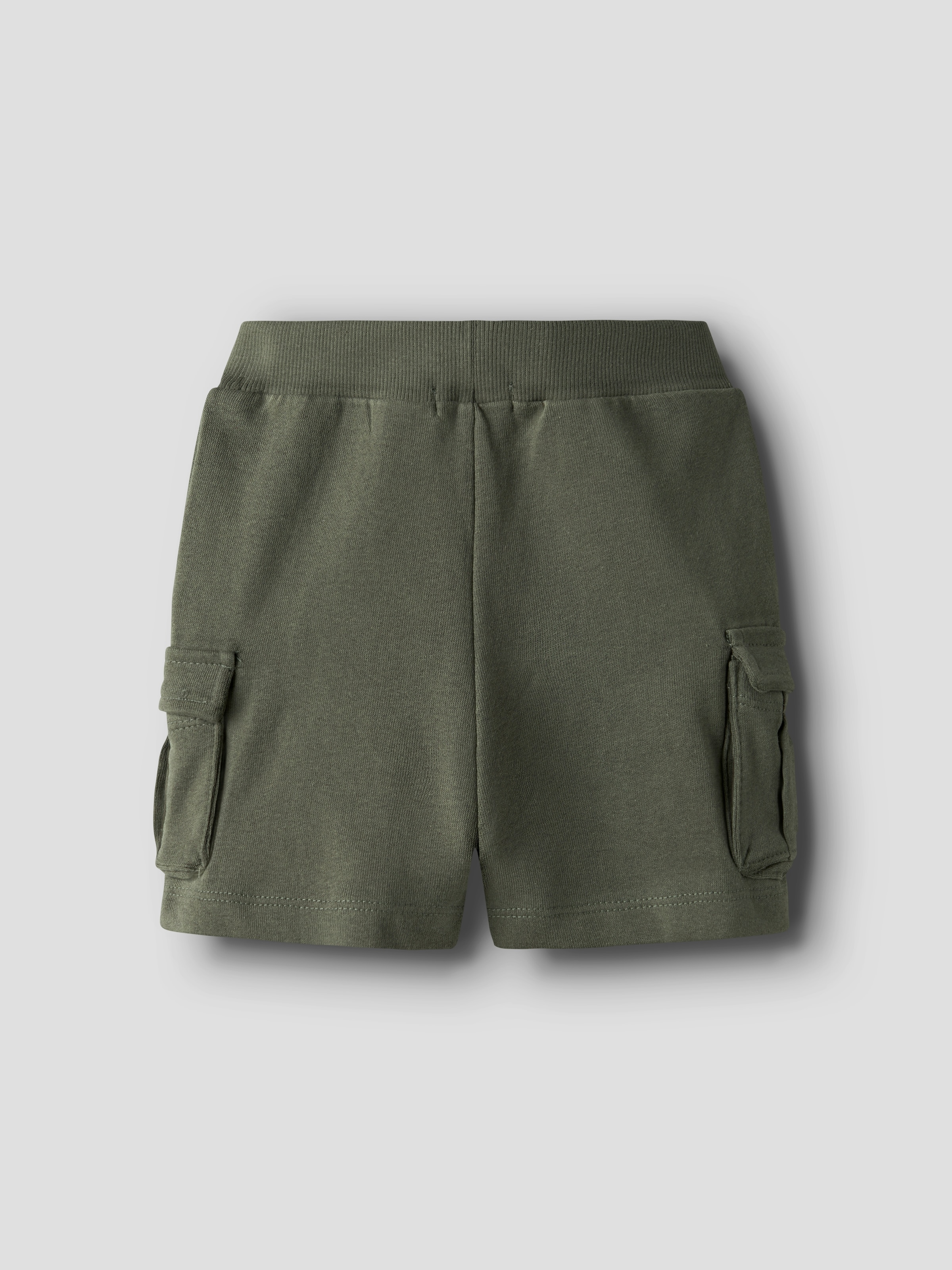 Name It Sweatshorts »NMMOLI SWEAT SHORTS UNB NOOS«  Baumwollmischung, verstellbarer und elastischer Bund, Cargotaschen