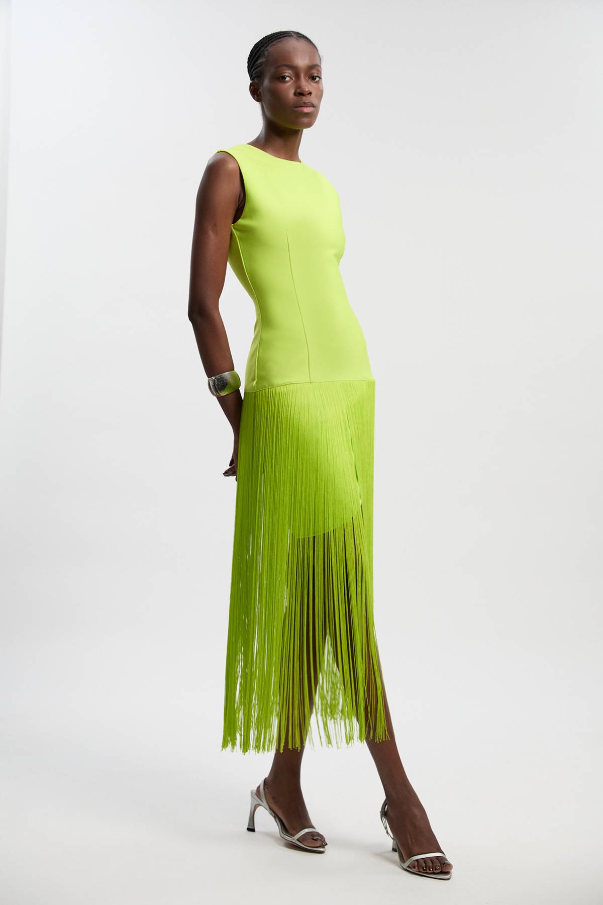 KarenMillen Robe Tricotée Moulante à Bandage avec Ourlet à Pompons
