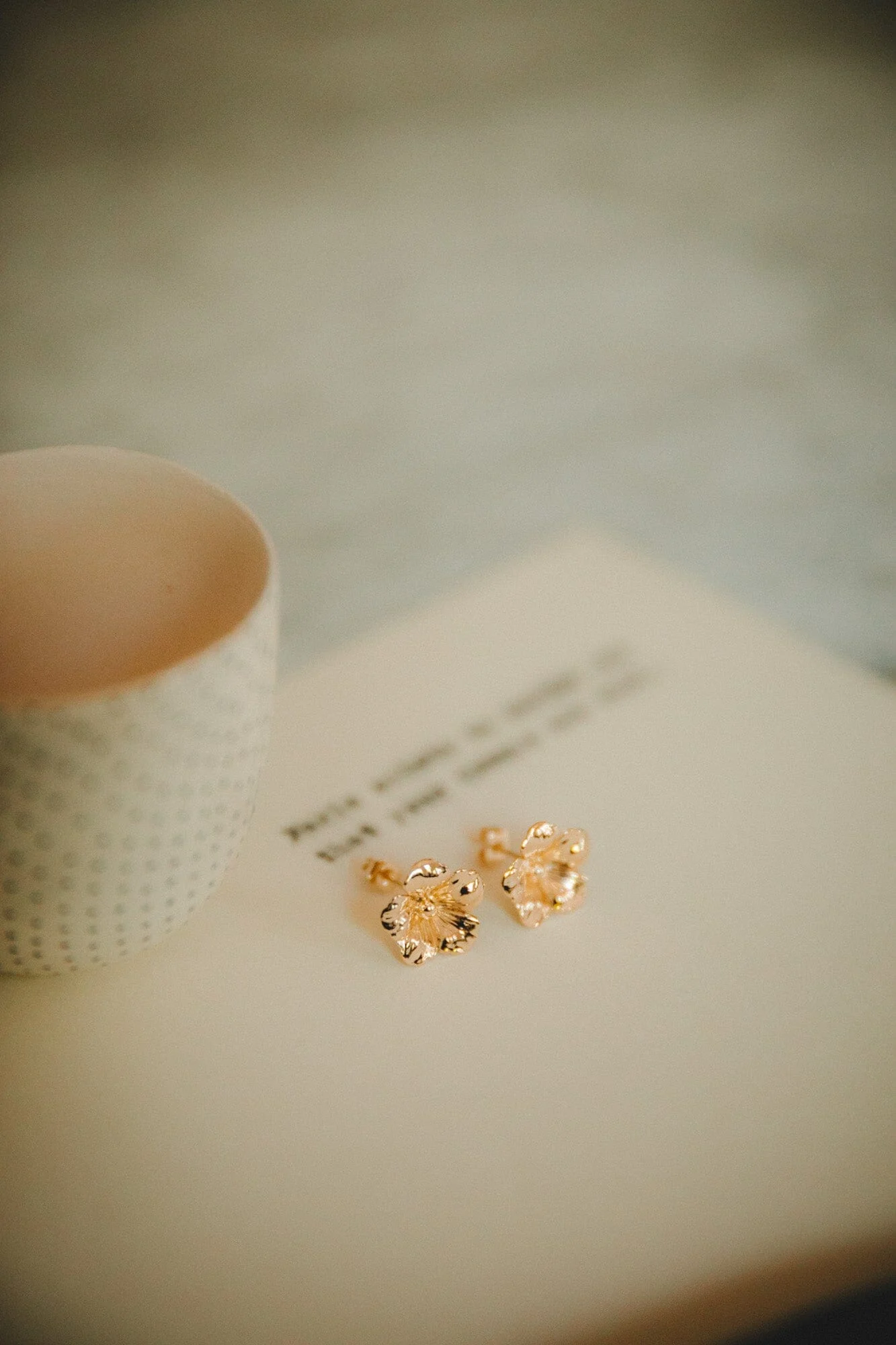GAÏA - Boucles d'oreilles puces fleurs doré à l'or fin | Doré