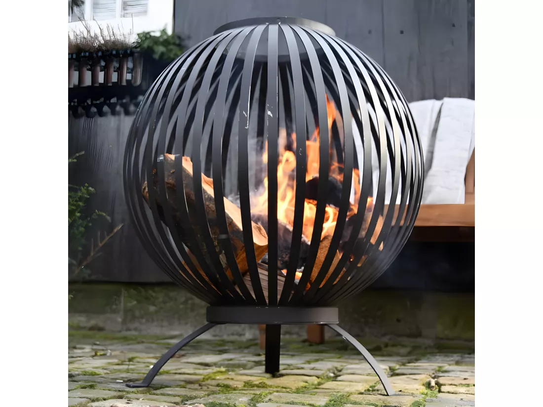 Brasero design en acier ajouré 60 x 66 cm