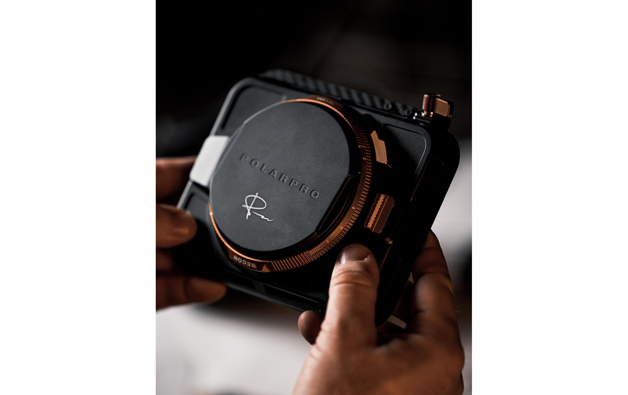 Recon Directors Kit VND Matte Box – McKinnon Edition<br>Kompaktes Snap-on-Mattbox-System mit Filter