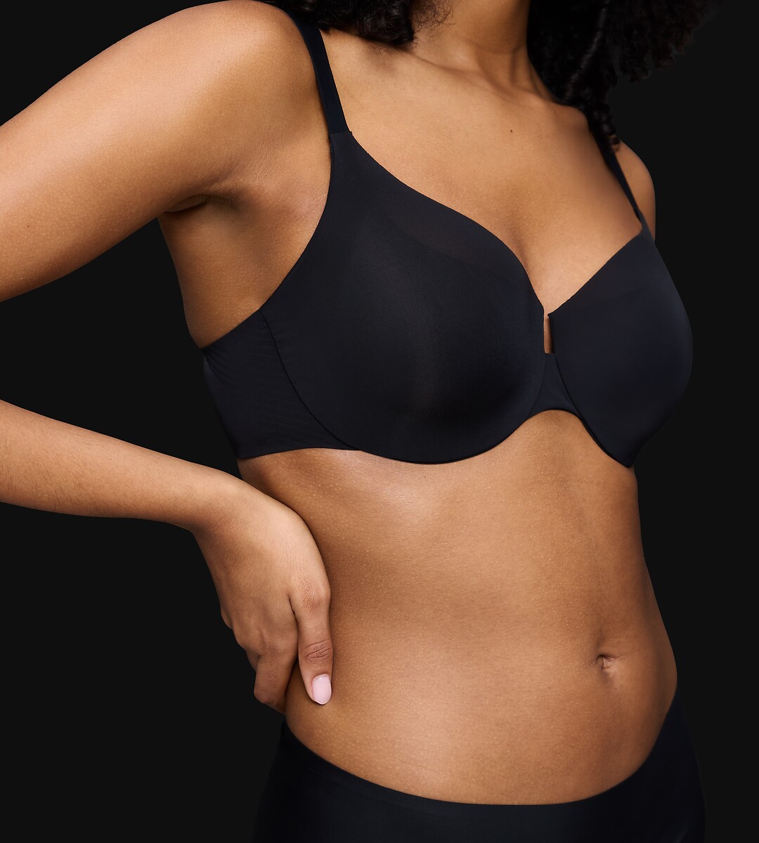TRIUMPH<br>BH MAQUIAGEM CORPORAL ILLUSION CURVE