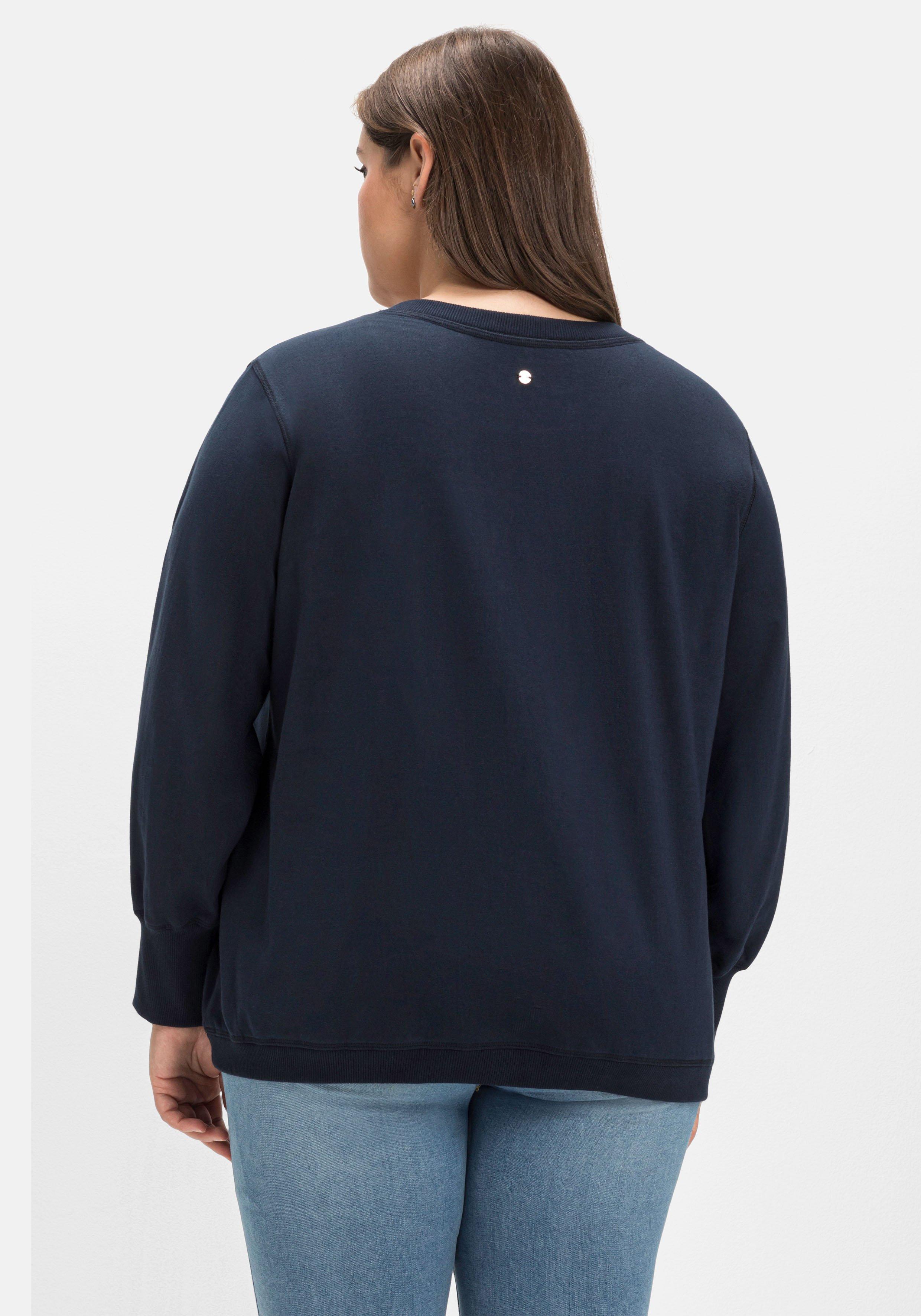 Sweatshirt mit kleiner Stickerei am Ärmel