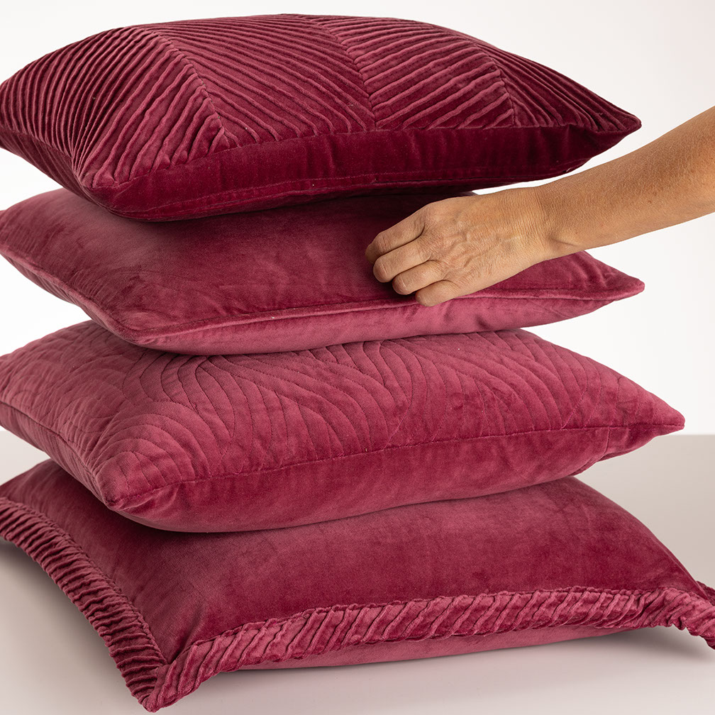 Sierkussen velours Tucked border blush pink 50x50cm