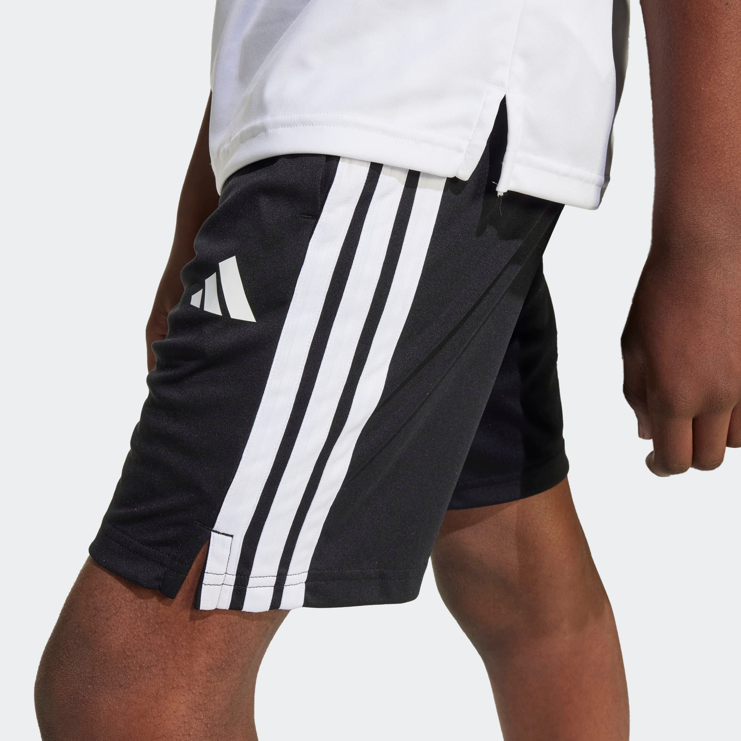 adidas Sportswear Shorts »J TR-ES 3S SH«