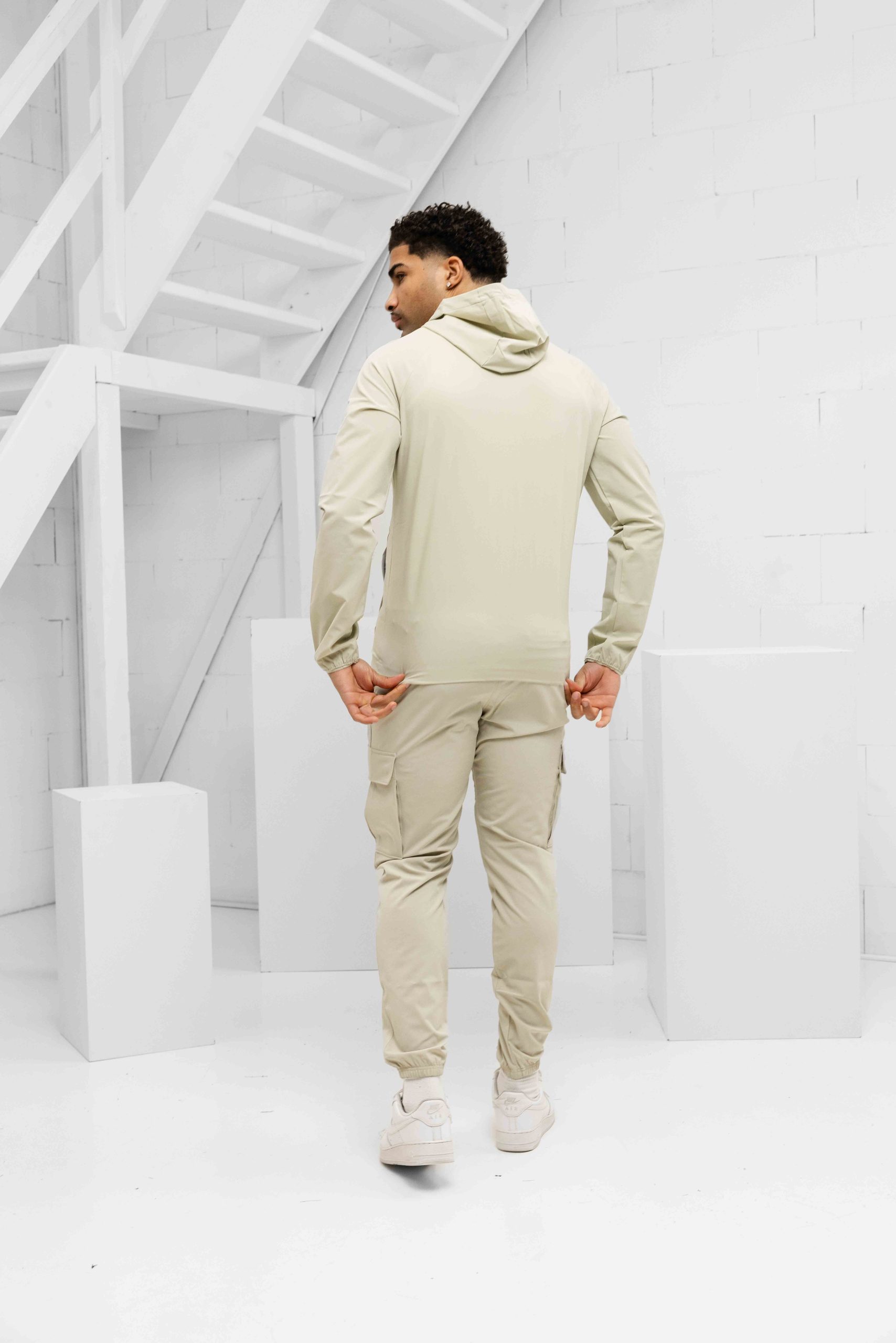 Under Armour Vibe Woven Cargo Trainingspak Heren Beige
