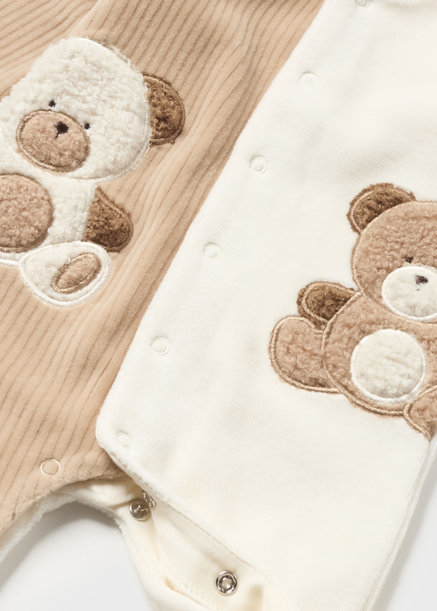 pijamas Better Cotton para recém-nascidos que soltam pelos