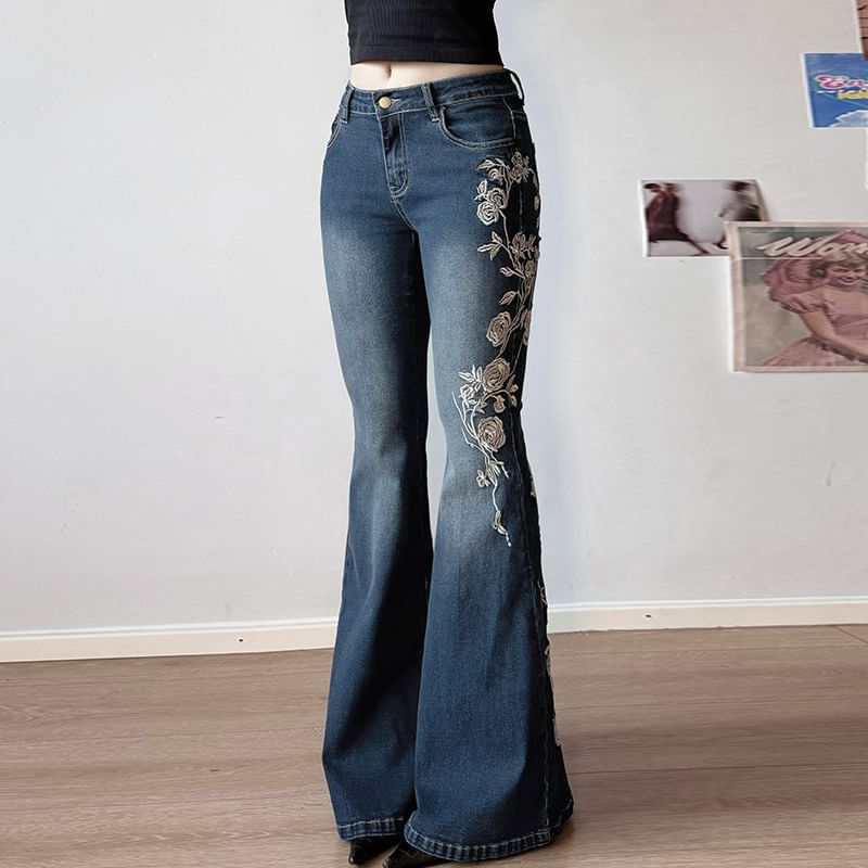 Sosana - Low Waist Washed Rose Borduursel Slim-Fit Boot-Cut Jeans