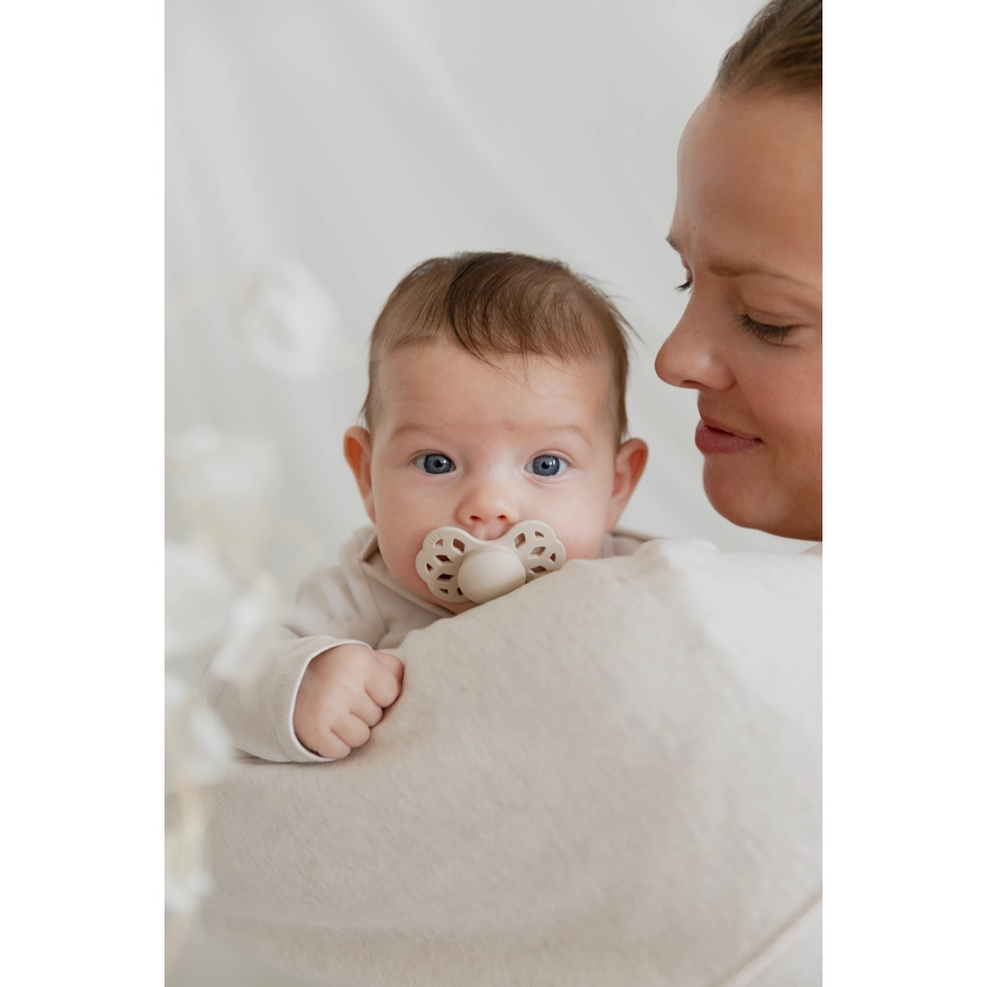 BIBS® Schnuller Infinity symmetrischer Sauger 6-18 Monate Ivory & Blush 2 Stk.