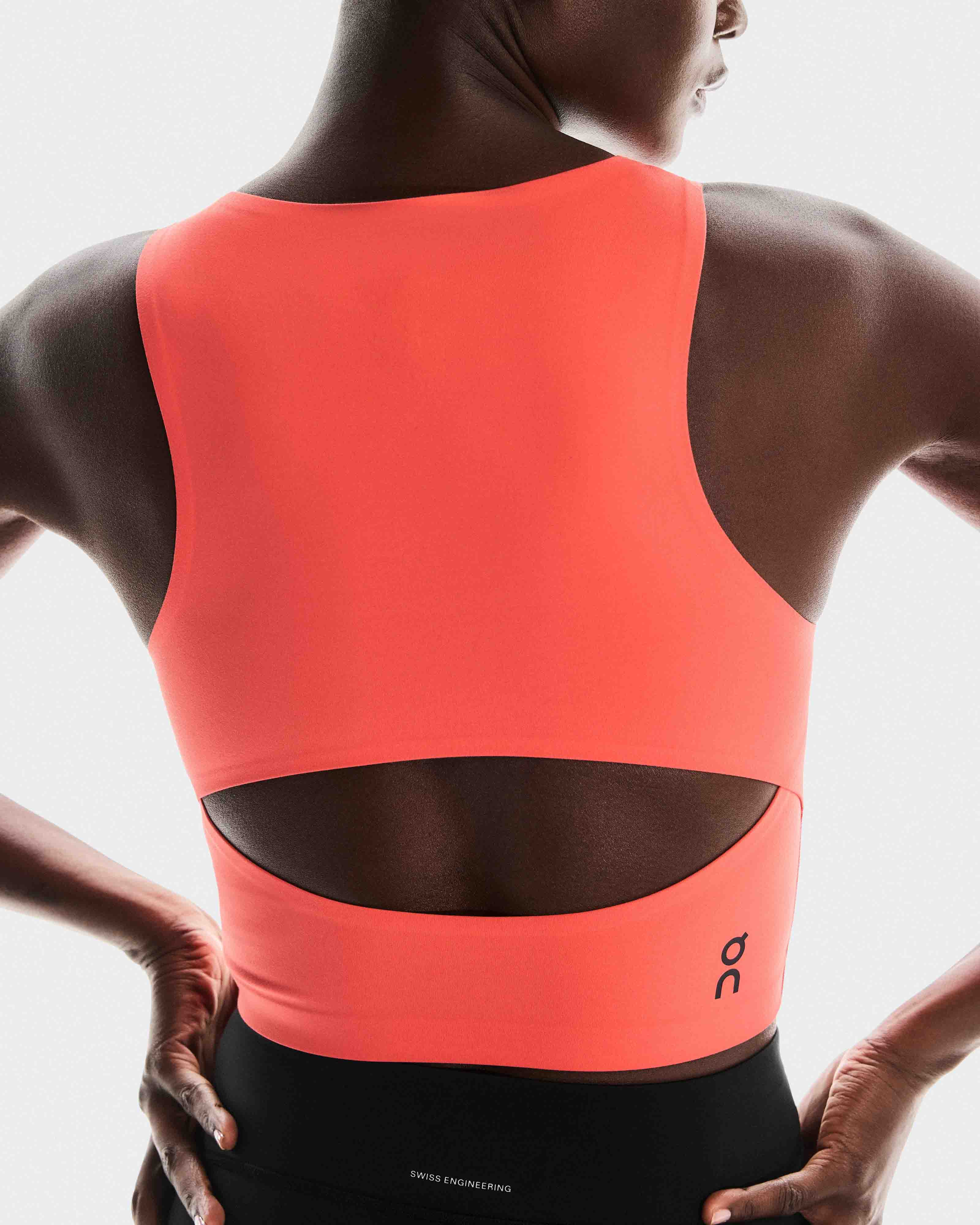 Studio Open Back Crop Dame Coral