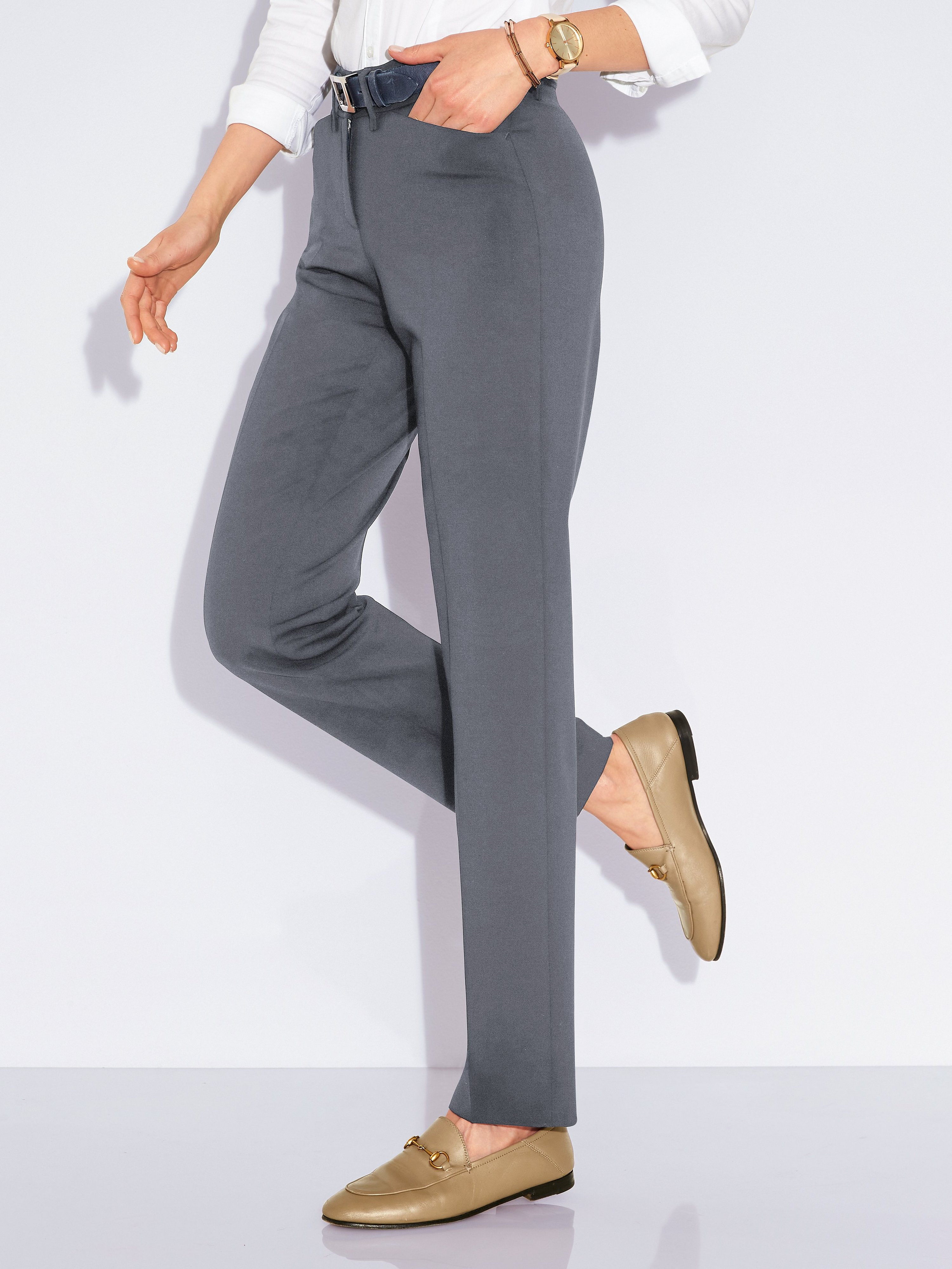 Feminine Fit-Hose Modell Celine