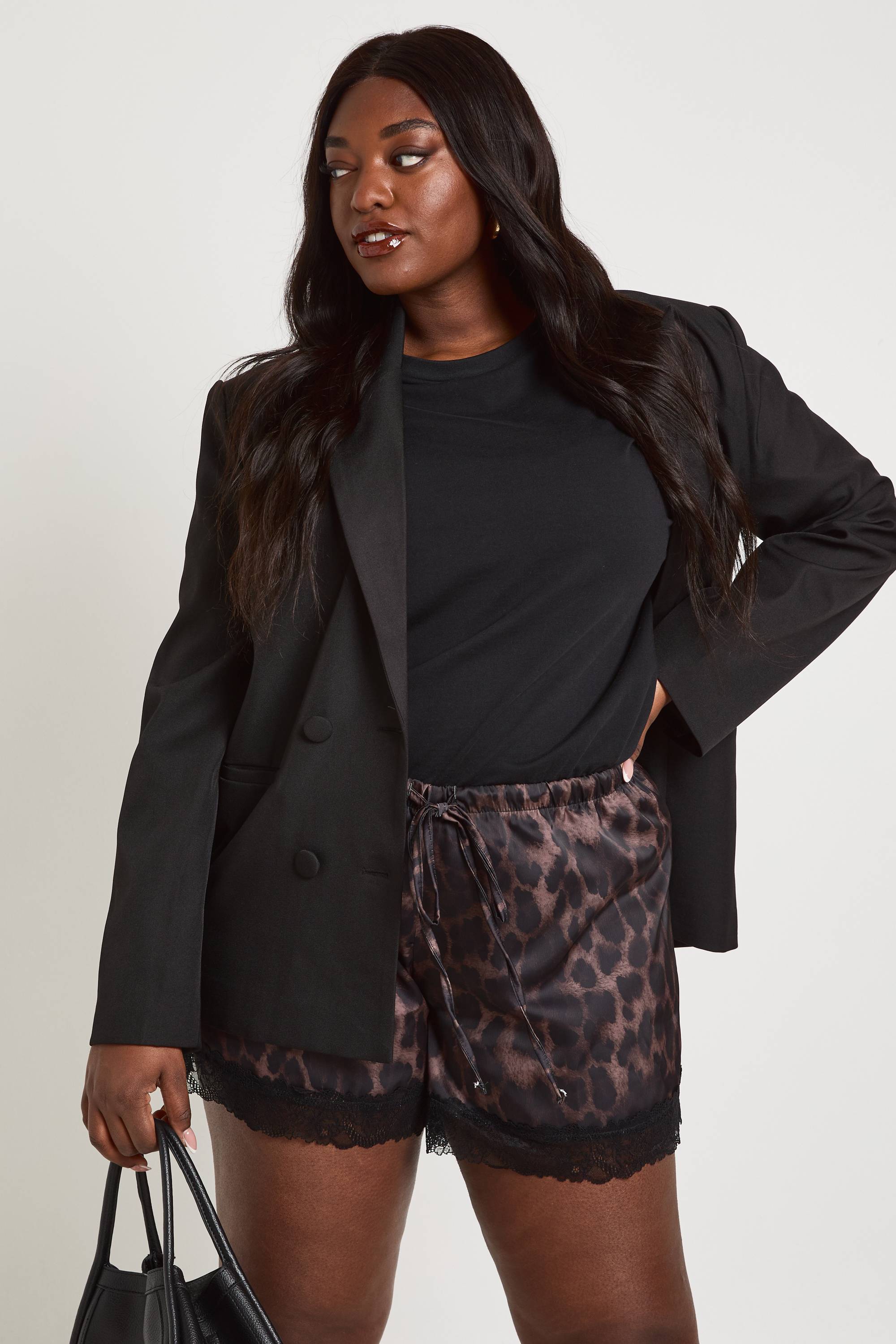 boohoo Short Évasé Grande Taille Tissé Léopard Avec Dentelle