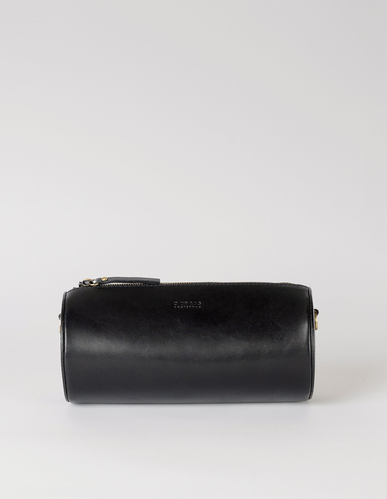 Izzy - Black Classic Leather