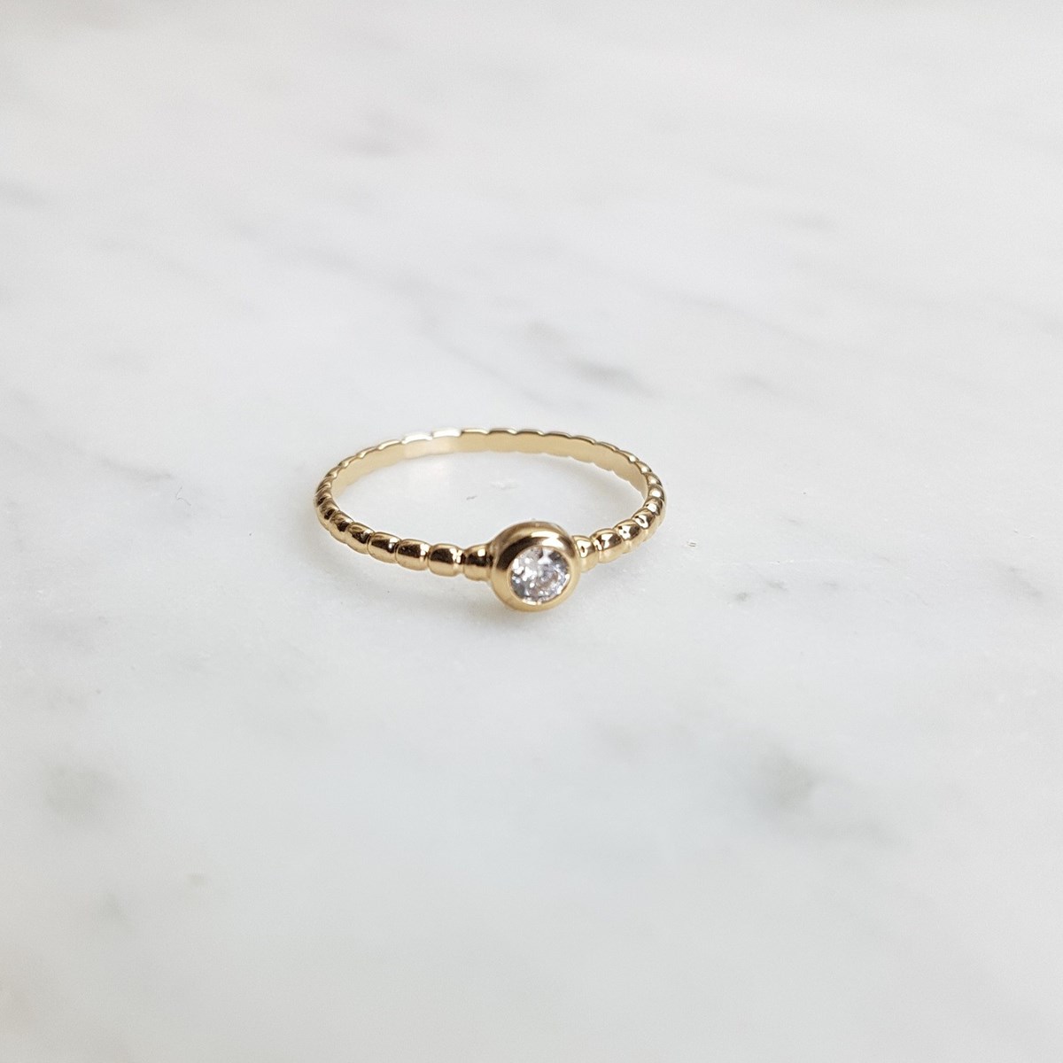 Bague Fine Torsadée Plaqué Or Mode Zirconium