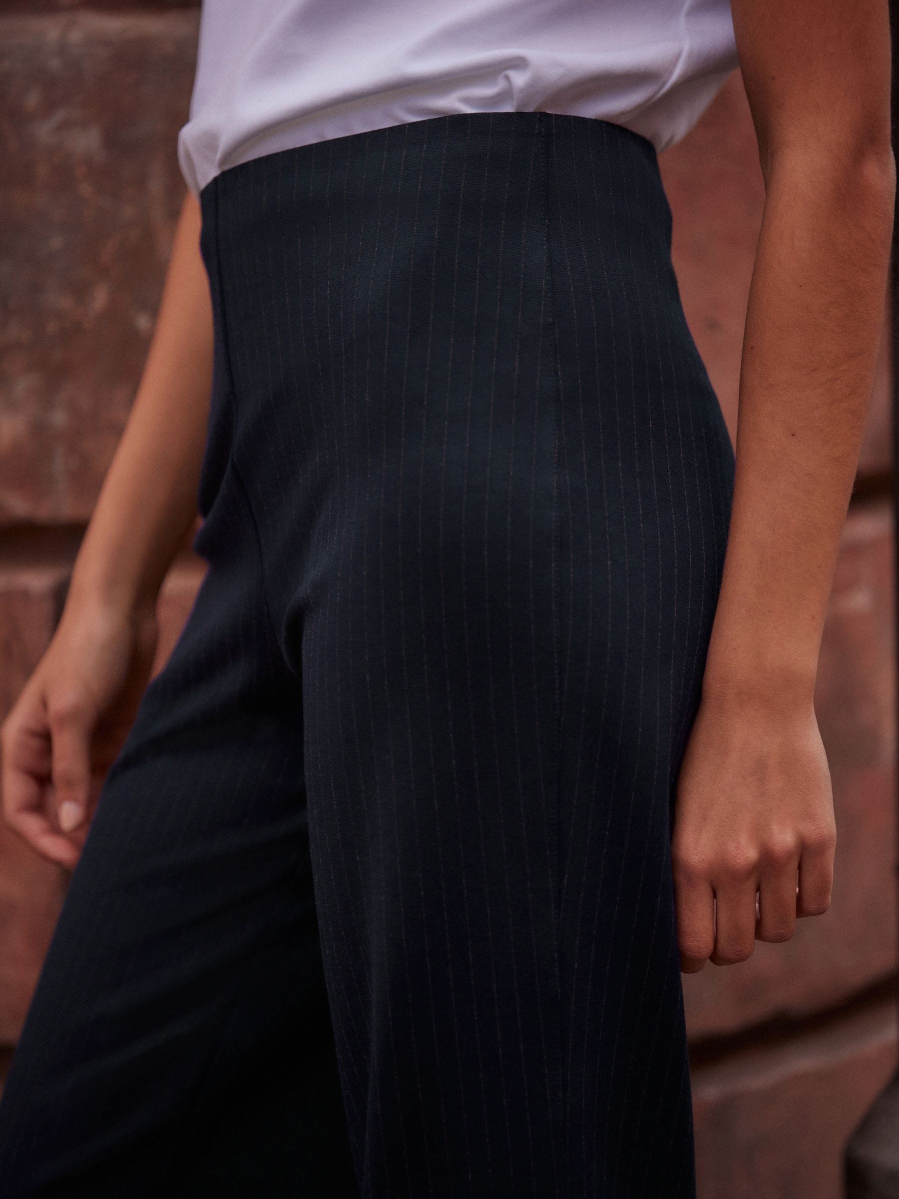 Marineblauwe krijtstreep - Smoothing Ponte Jersey Broek met Wijde Pijpen