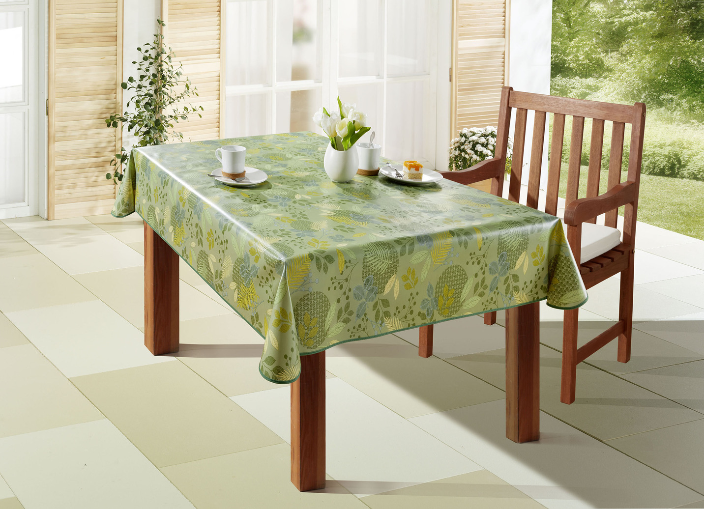 Wachstuch-Tischdecke mit Blätter-Motiv