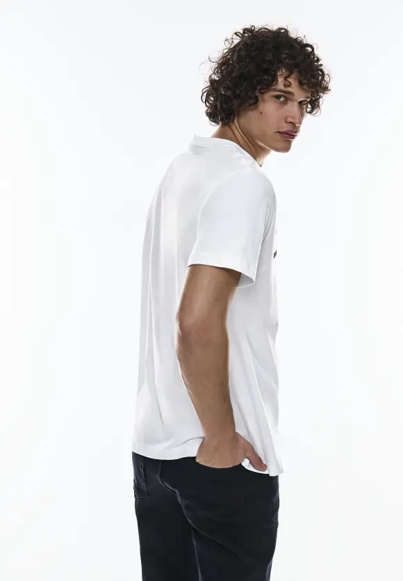 T-Shirt mit Brustprint - White