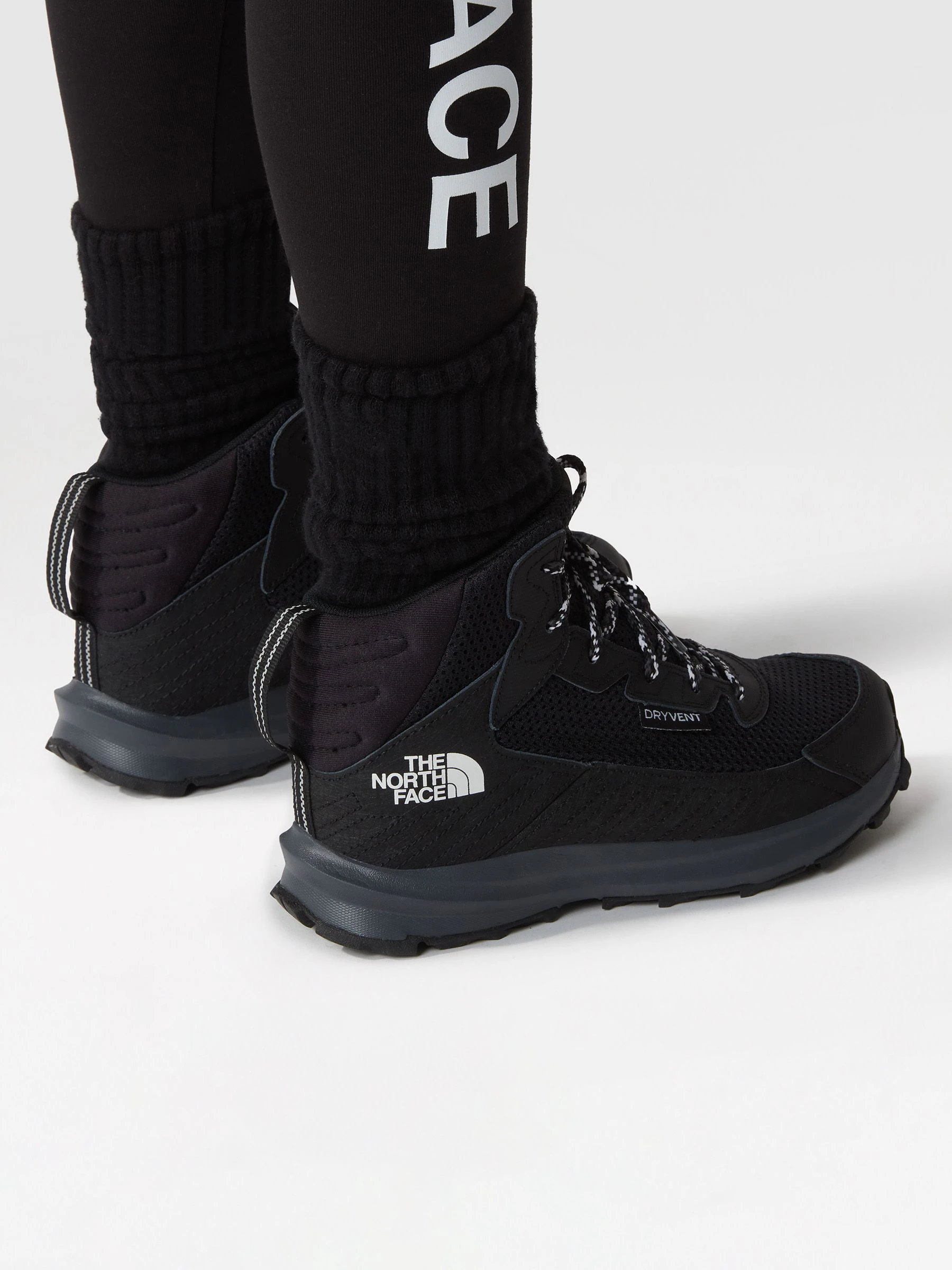 The North Face Fastpack Kids Hiker Mid WP Boots