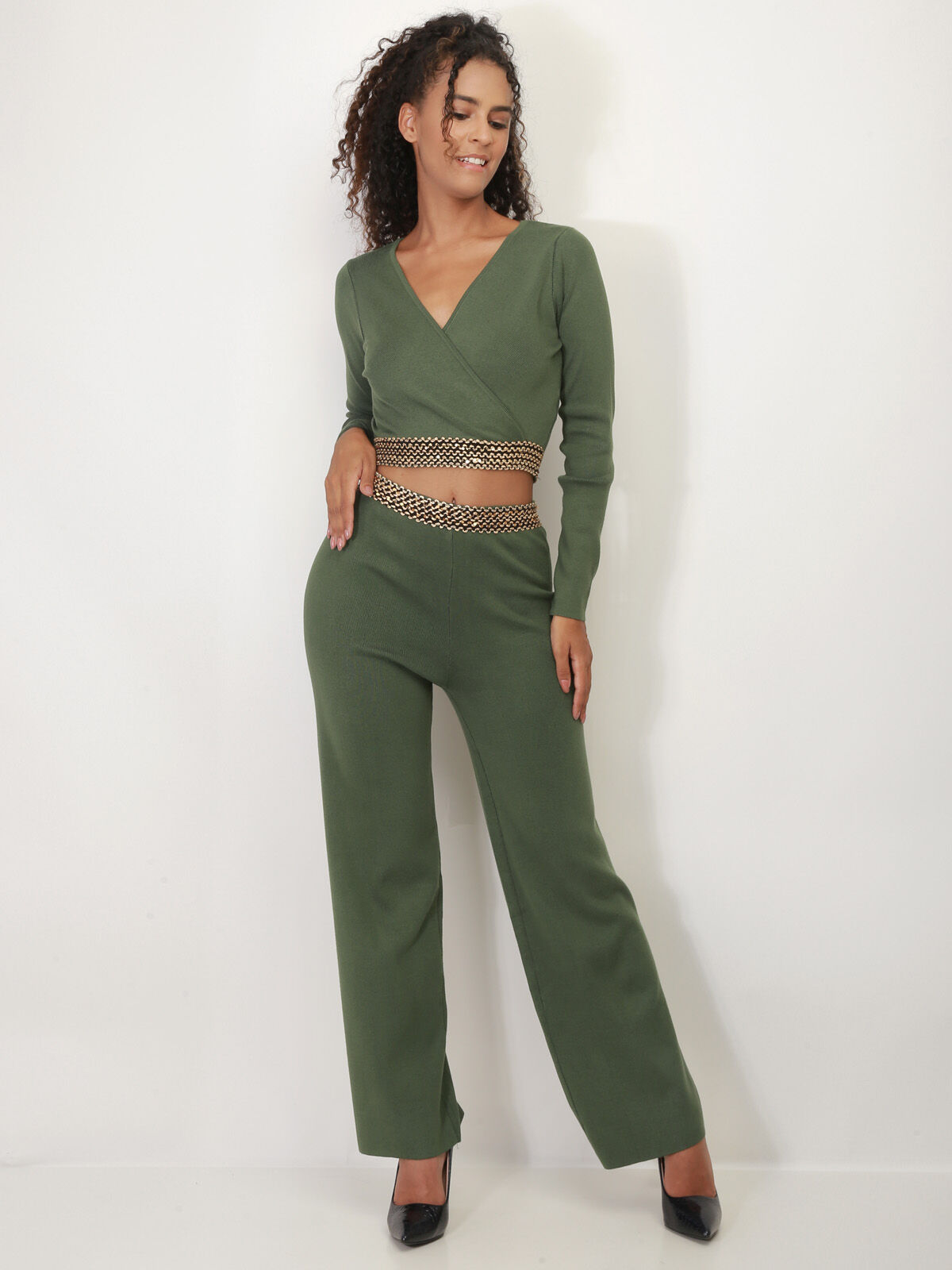 Ensemble en maille cache-coeur orné à la taille- Kaki