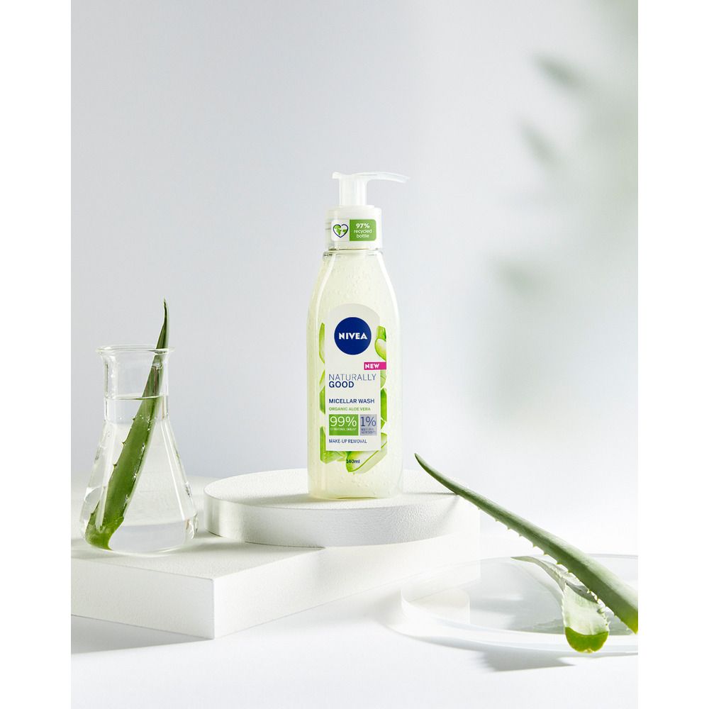 Nivea Naturally Good Cleansing Gel - 140 ml.