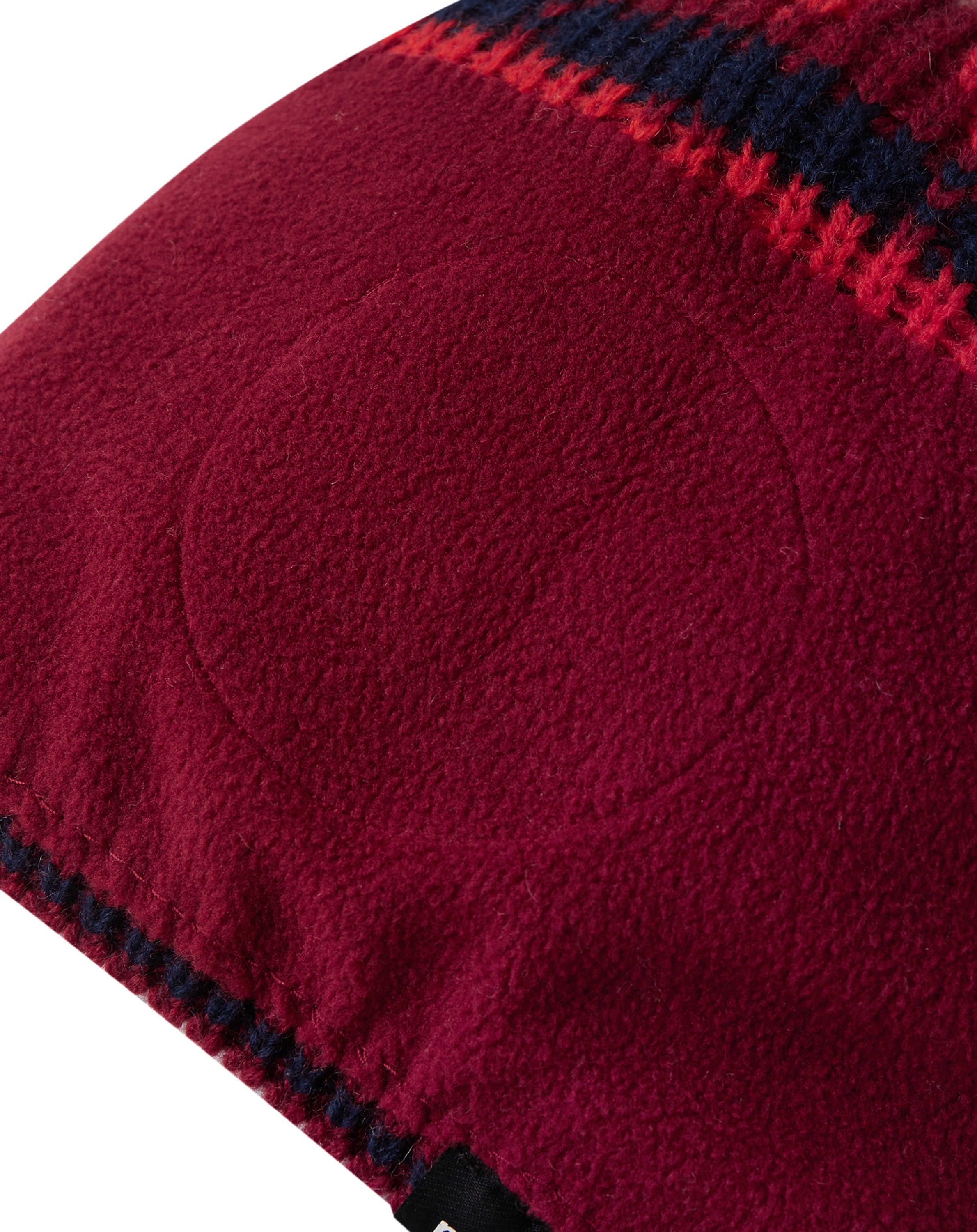 Woll-Strickmütze POHJOINEN mit Bommel in jam red