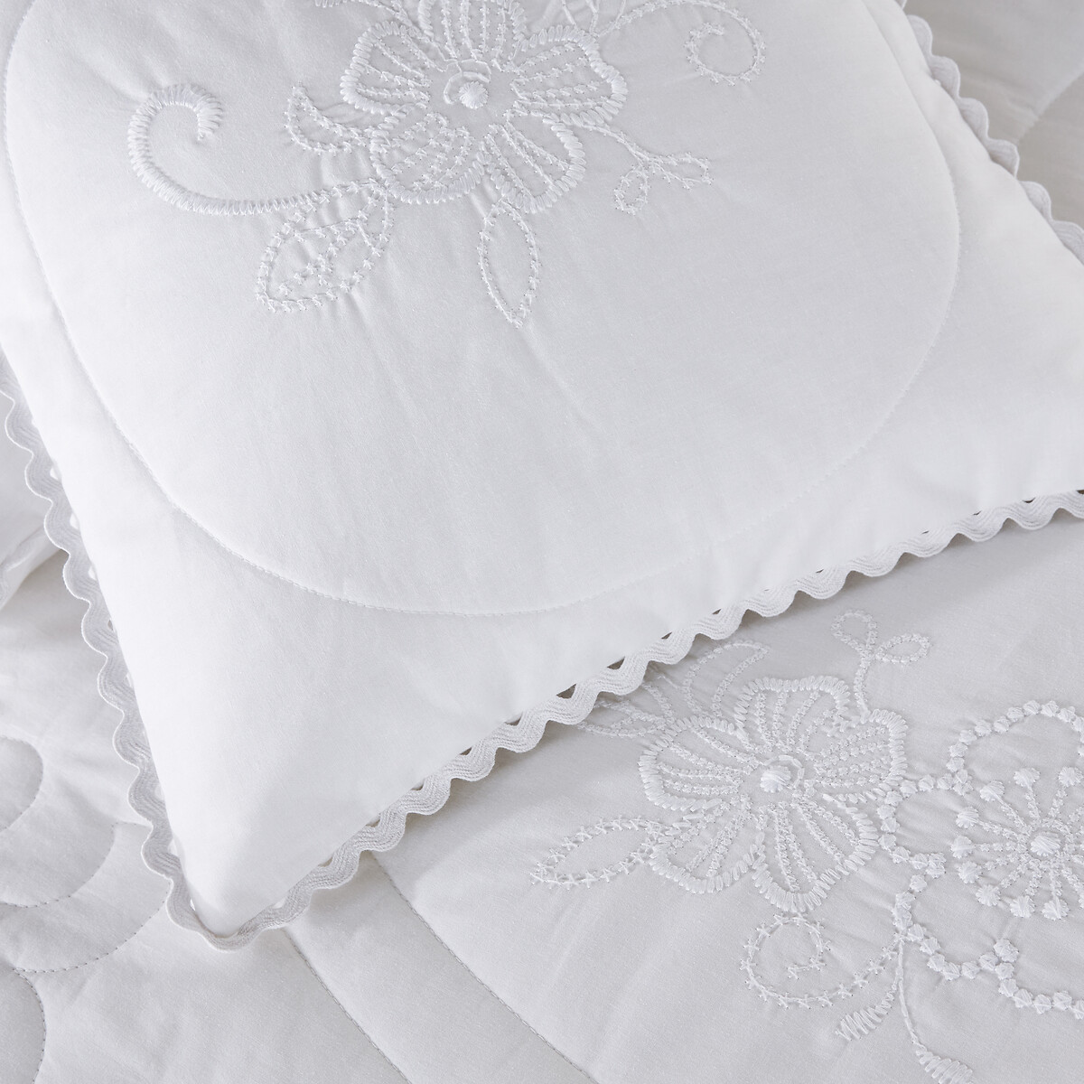 LA REDOUTE INTERIEURS<br>Colcha de cama acolchoada com bordado, Tennessee