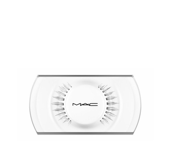 M•A•C Lashes #33