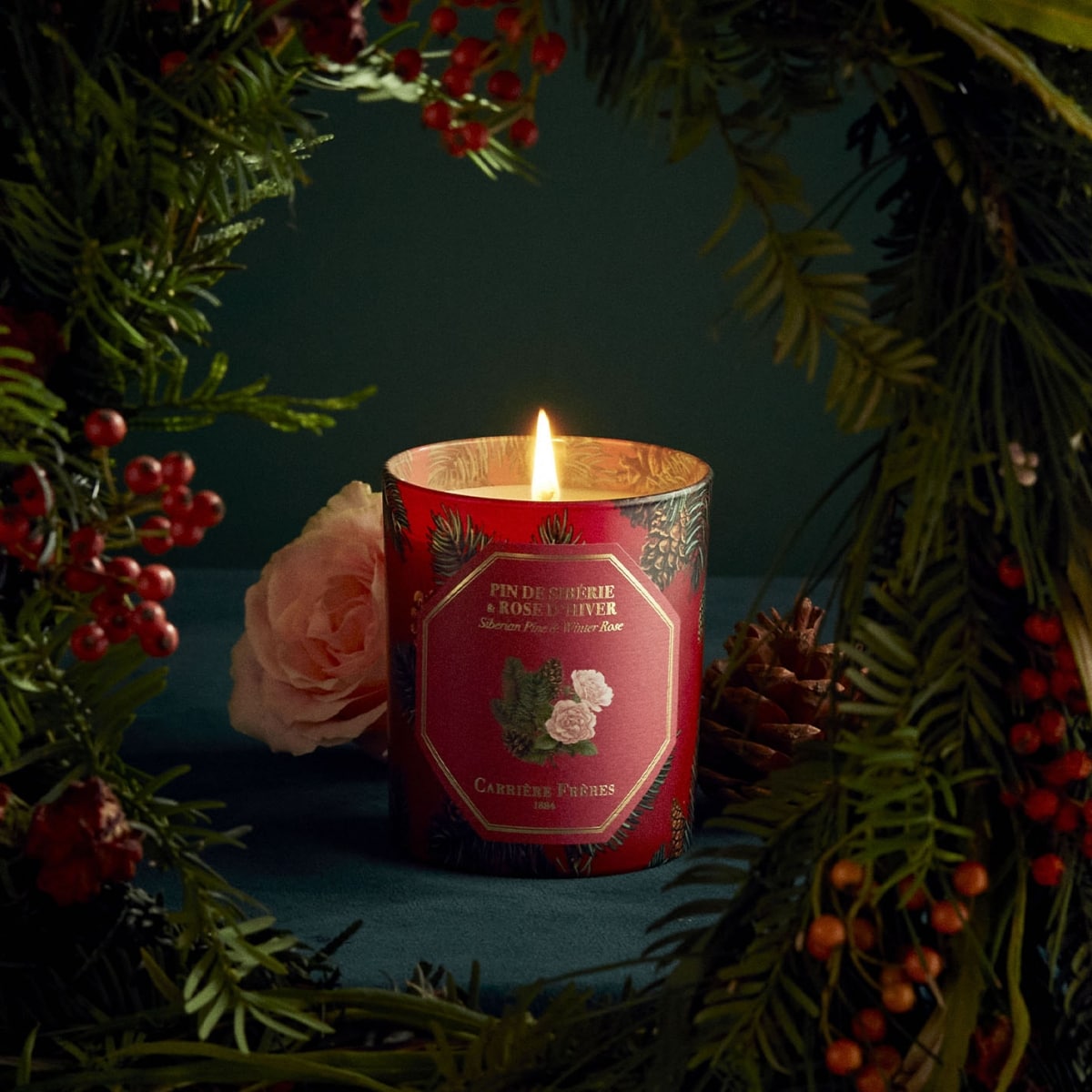 CARRIÈRE FRÈRES Pin de Sibérie &  Rose d’Hiver Bougie parfumée