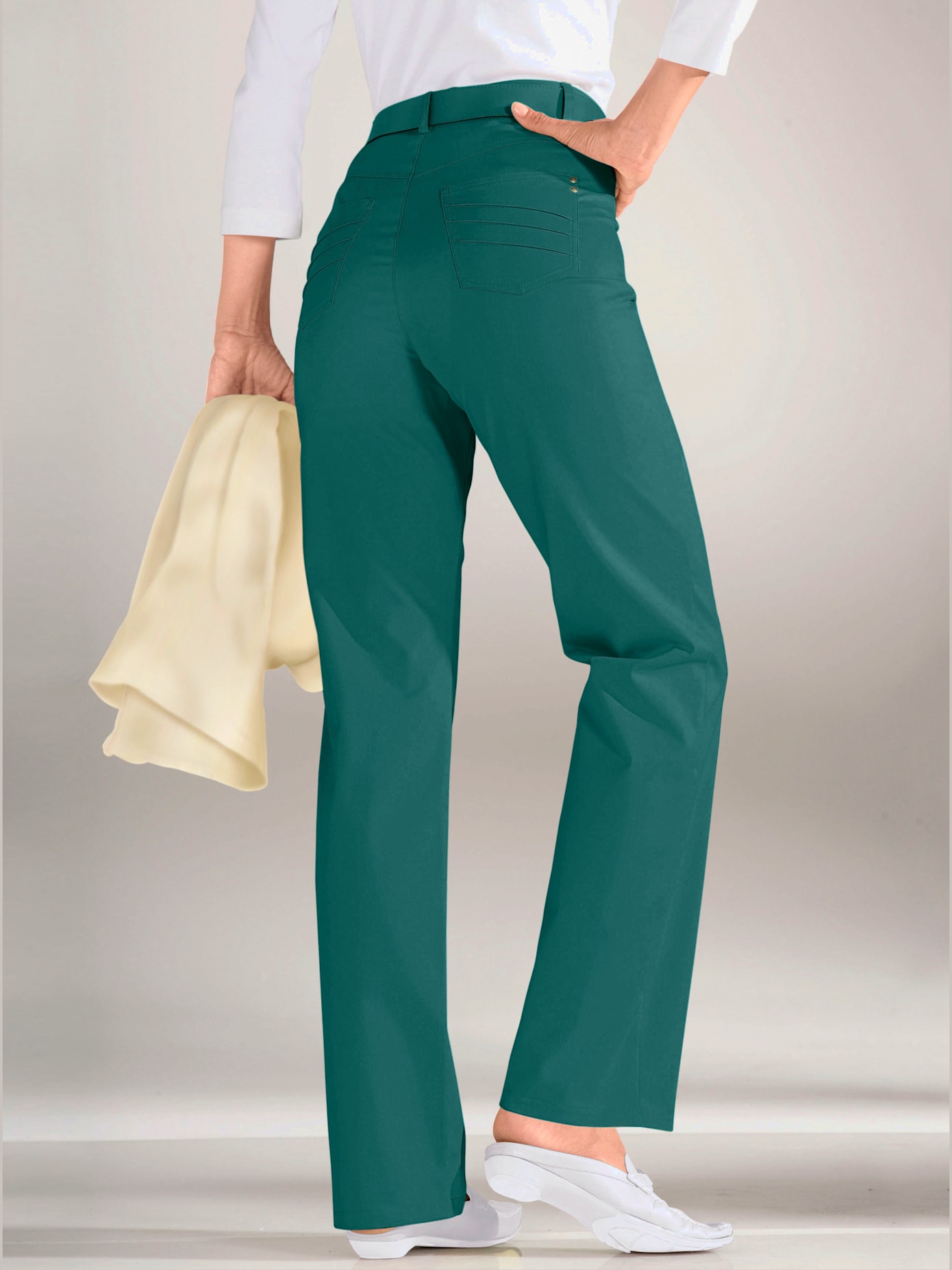 Pantalon coupe droite traitement nano