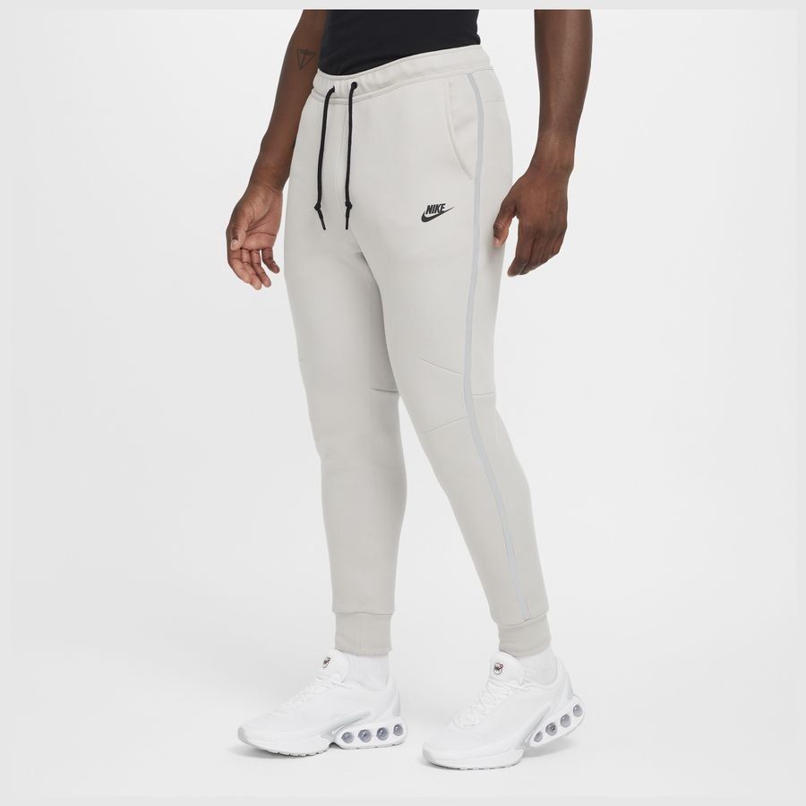 Nike Tech