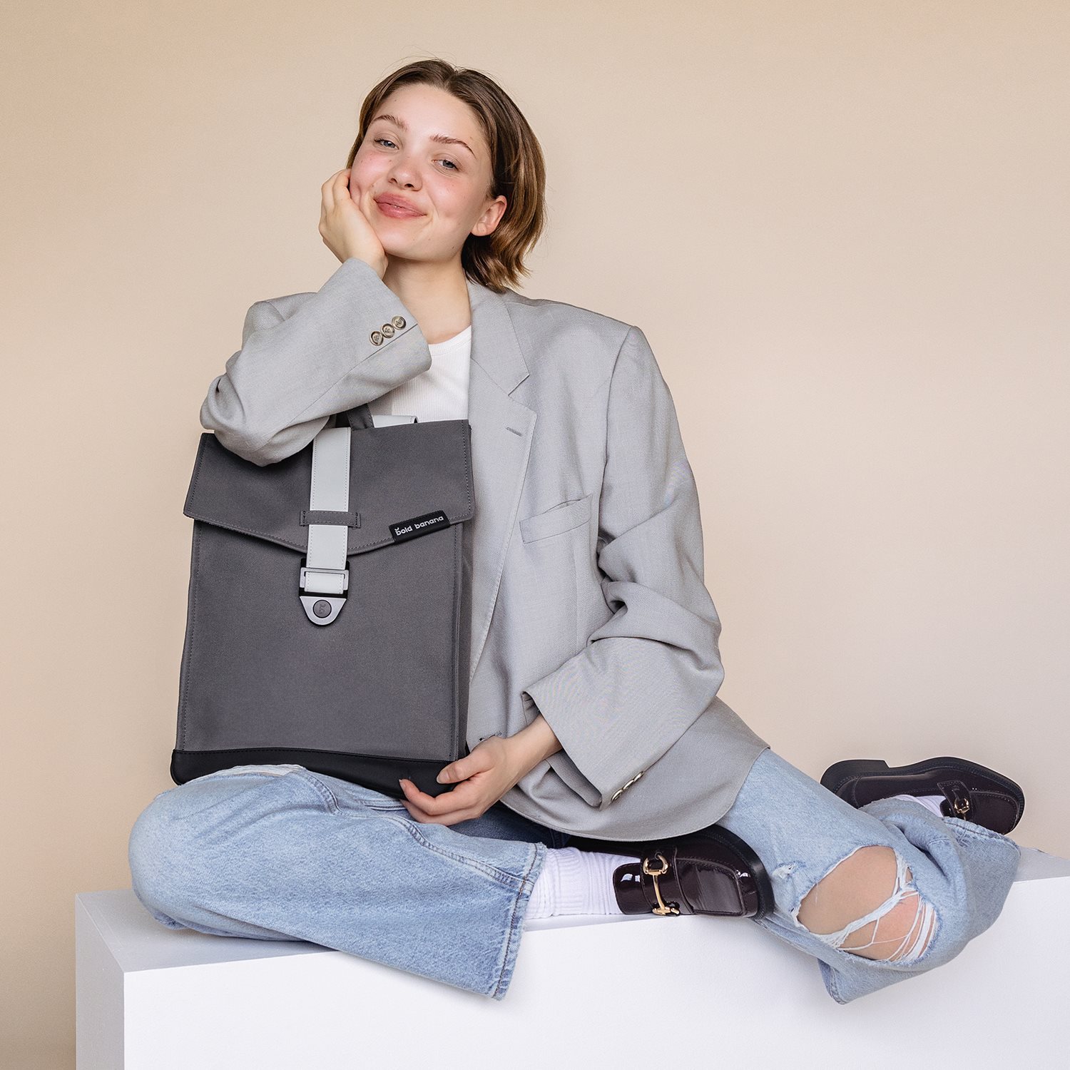 Bold Banana Envelope Backpack grey gravity