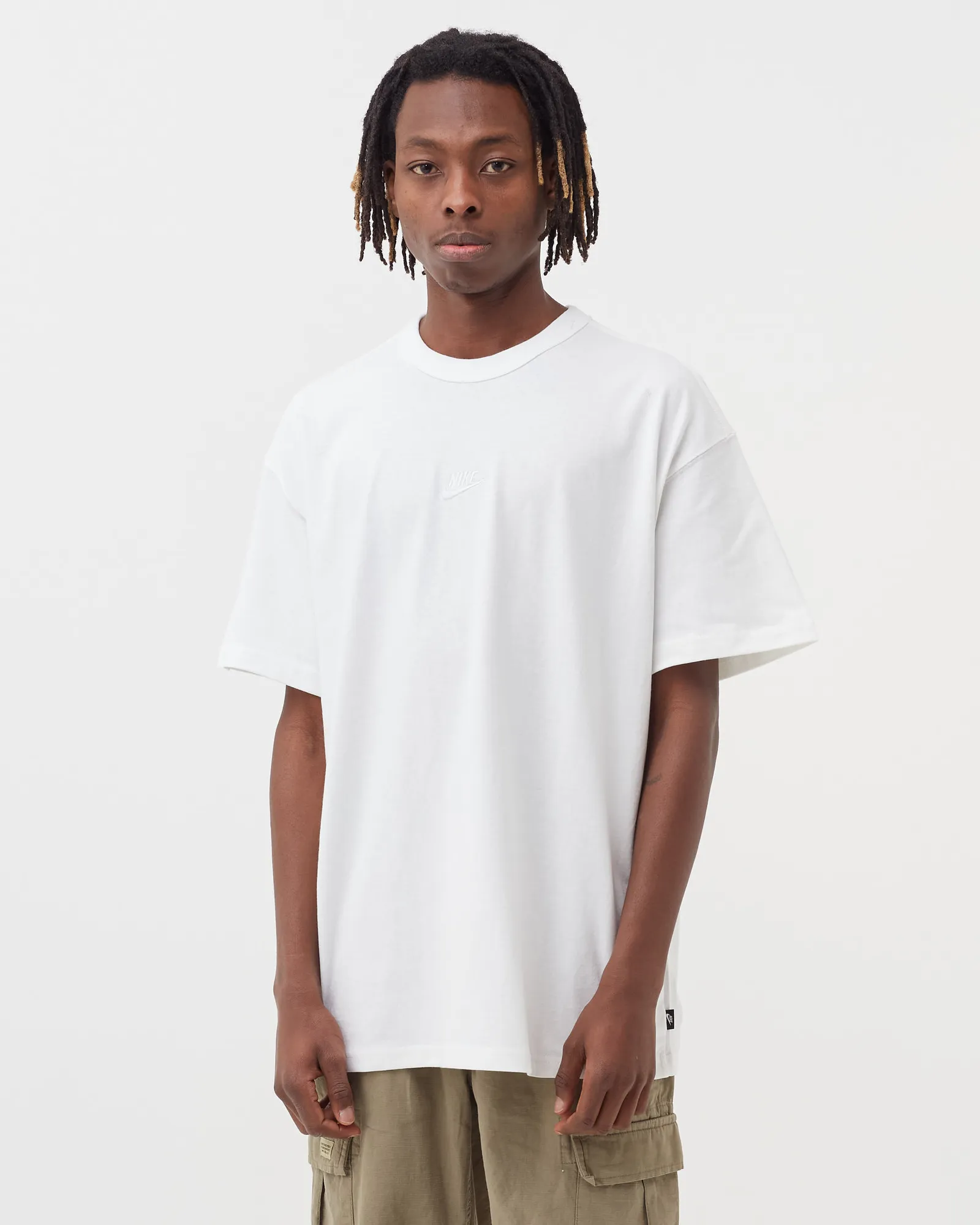 Nike Premium Essentials Tee